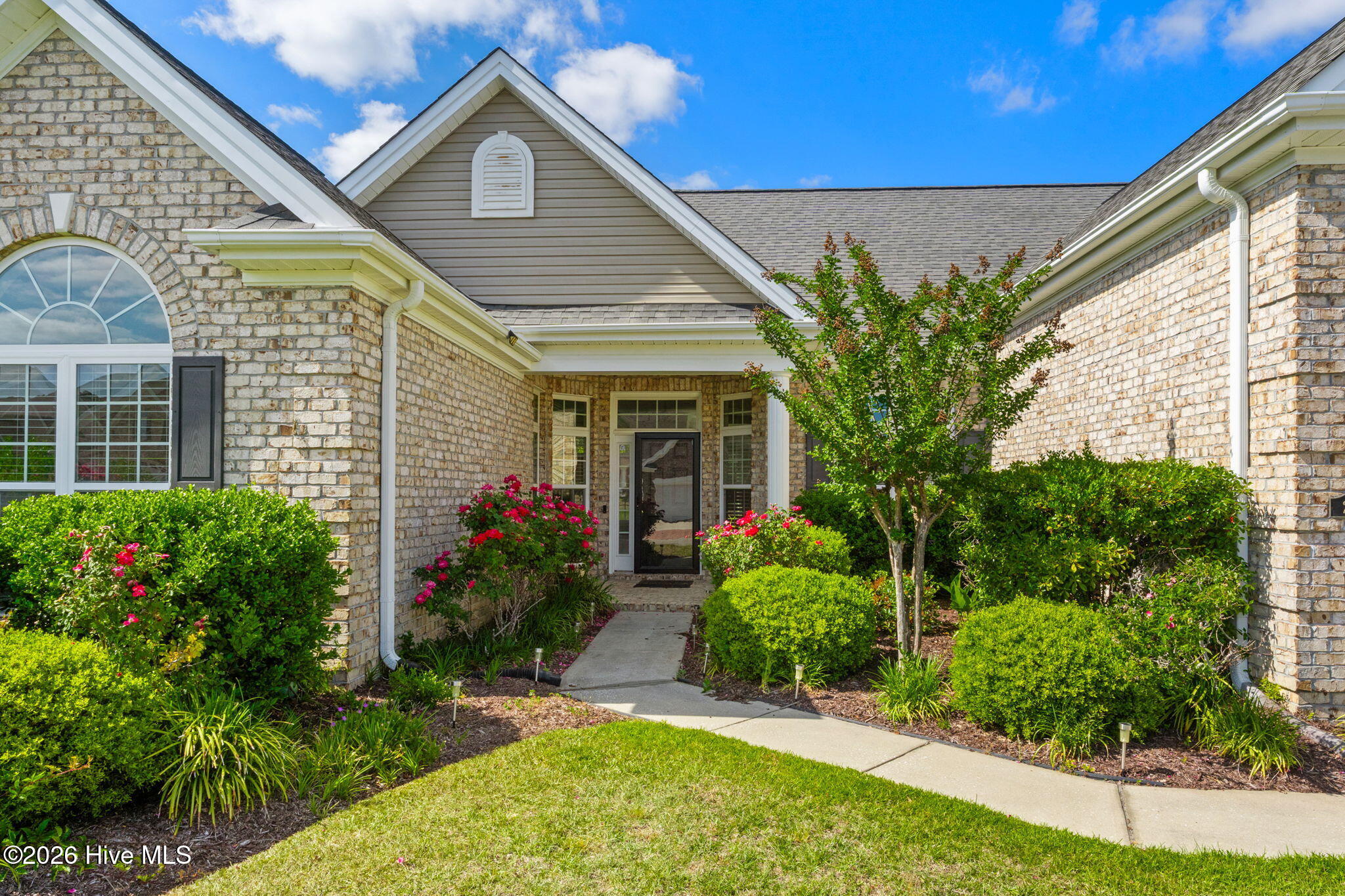 2124 Lindrick Court Nw Property Photo 4
