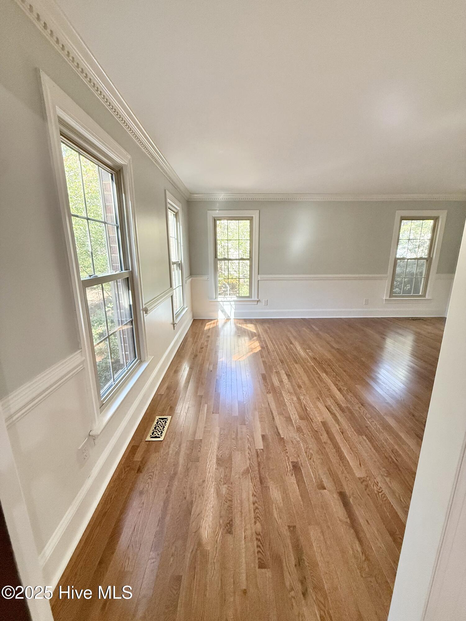 703 Daventry Drive Property Photo 22