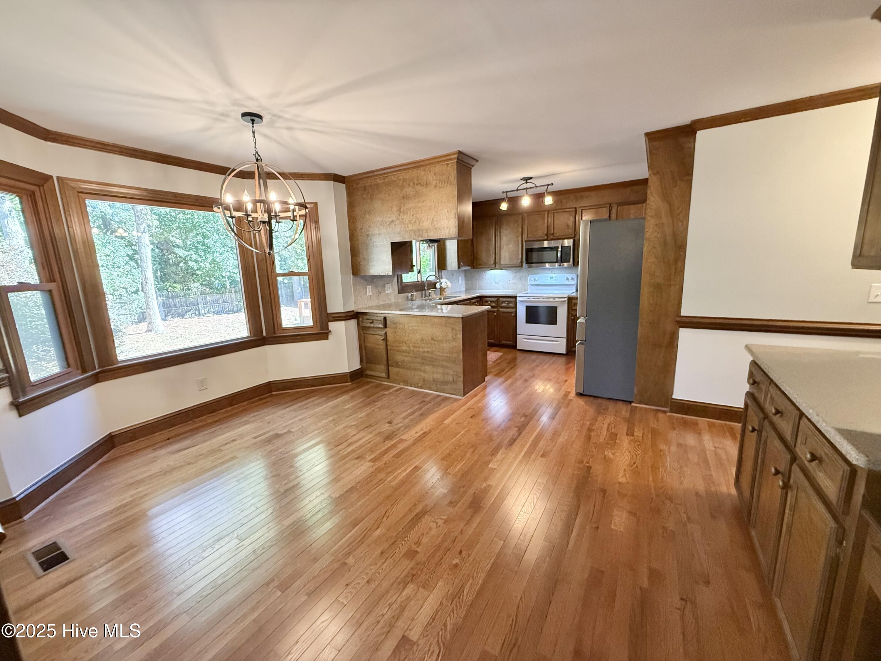 703 Daventry Drive Property Photo 34