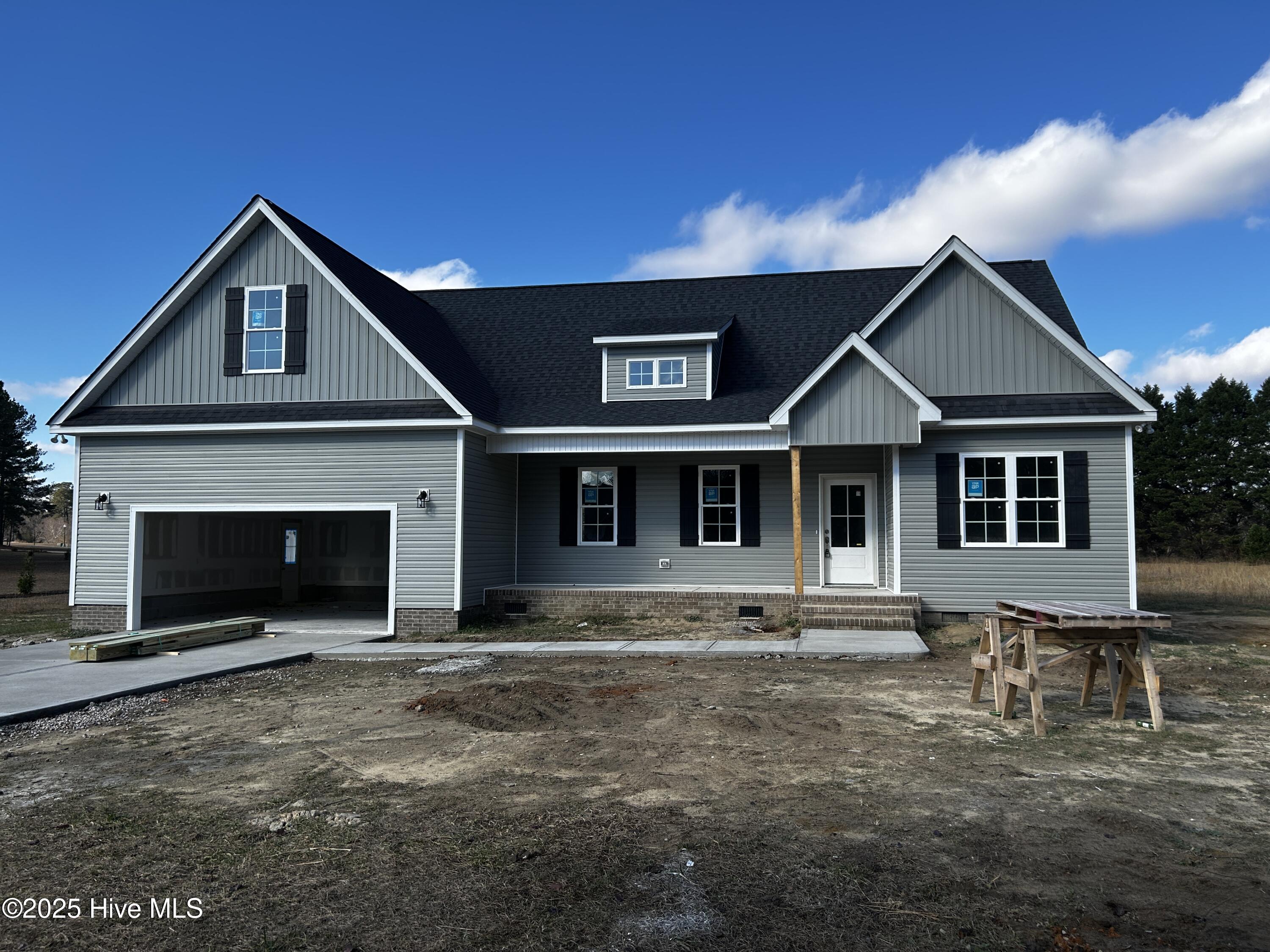 7216 S Nc 581 Property Photo 1