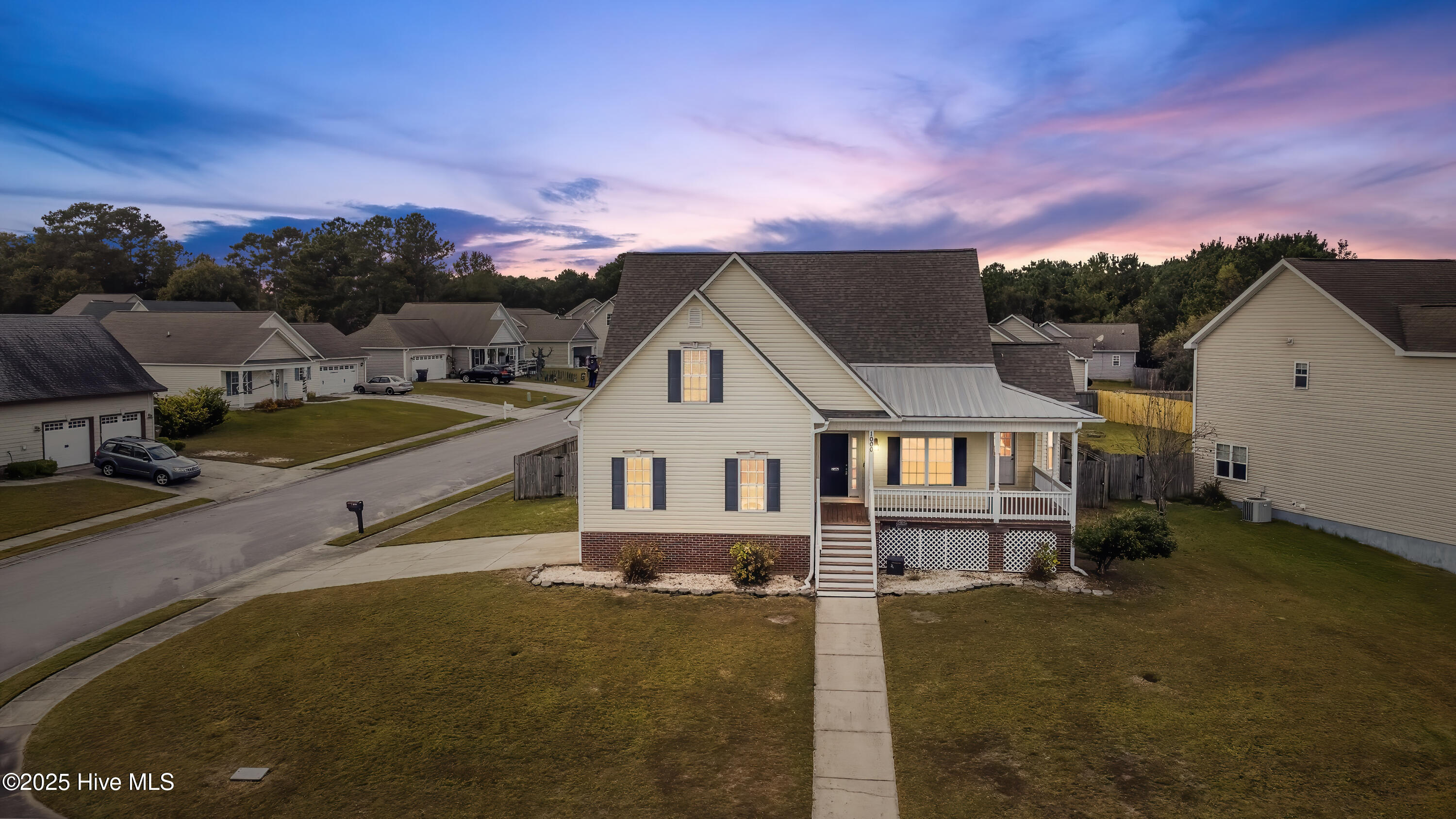 1000 Ponderosa Place Property Photo 2