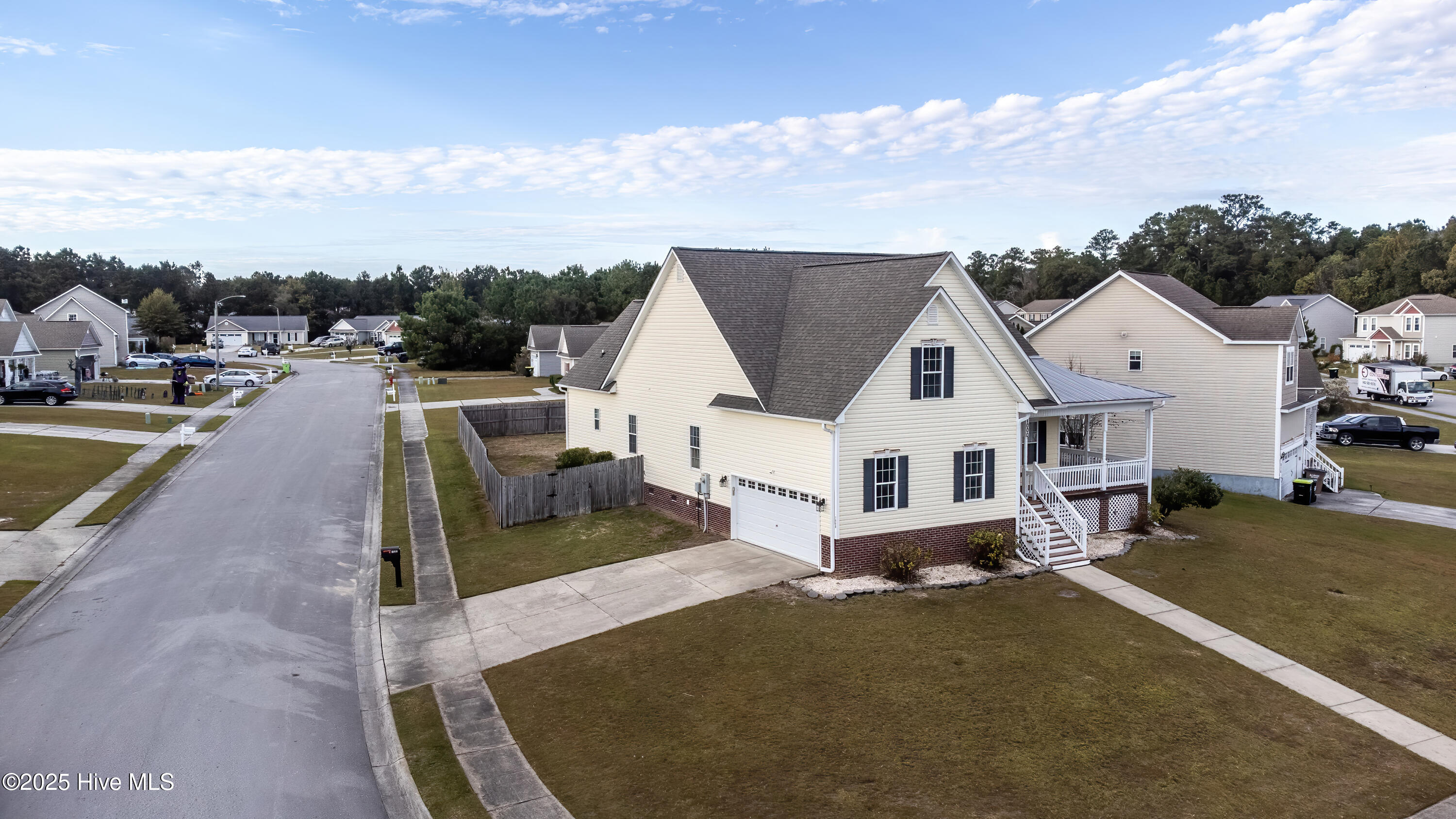 1000 Ponderosa Place Property Photo 4