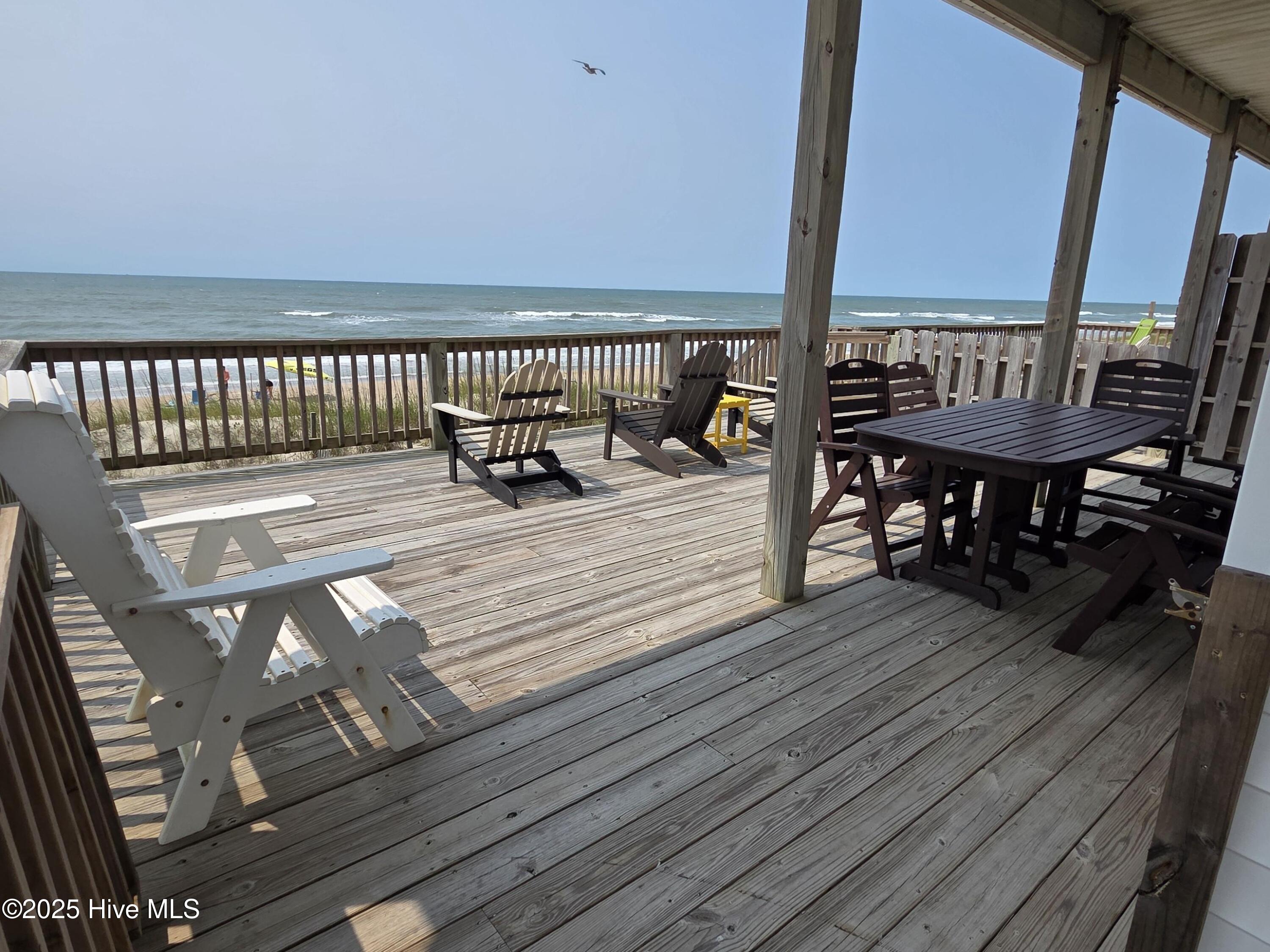 1103 Ocean Drive E & W Property Photo 7