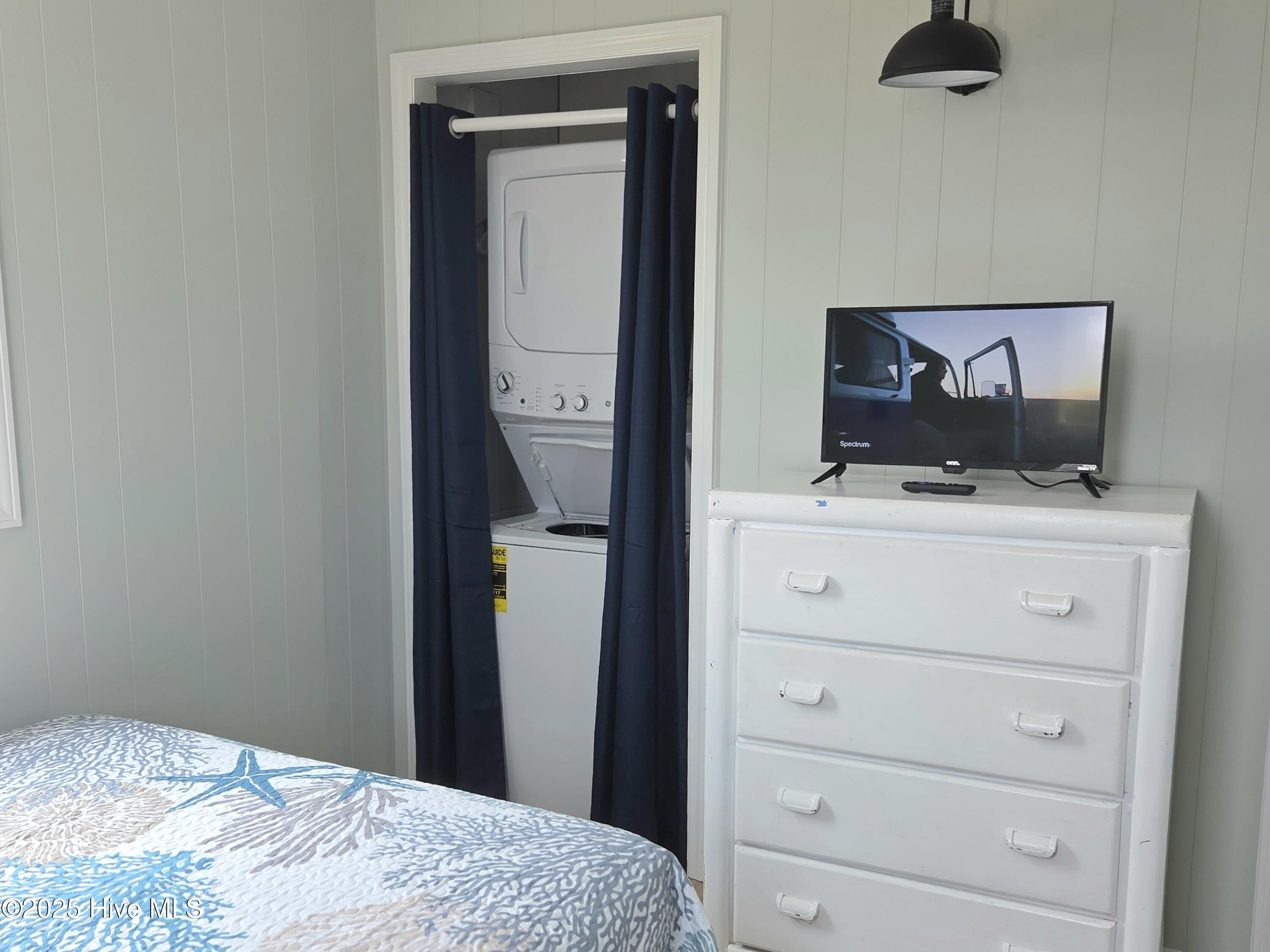 1103 Ocean Drive E & W Property Photo 26