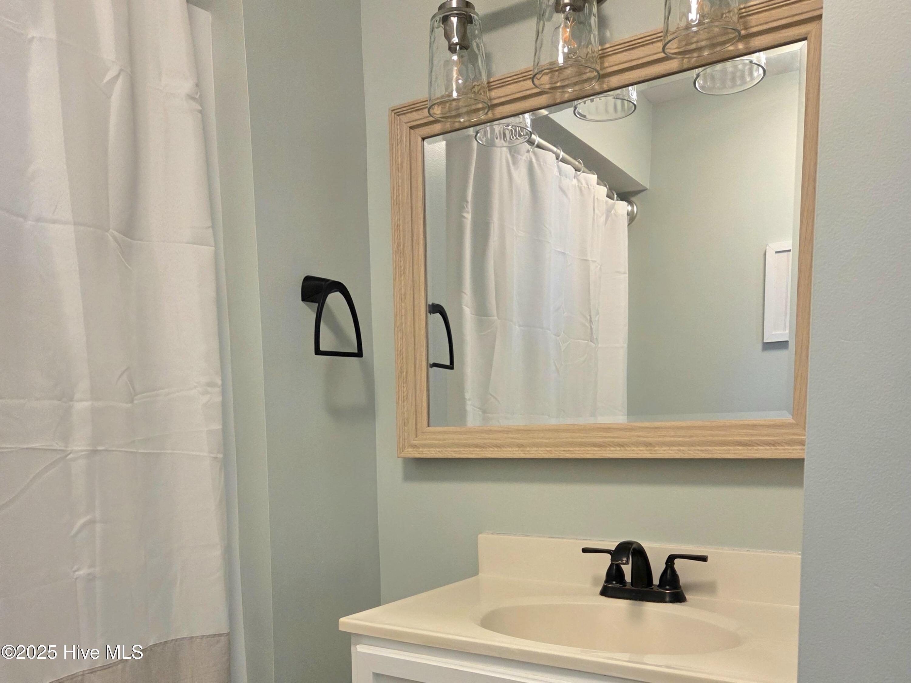 1103 Ocean Drive E & W Property Photo 31