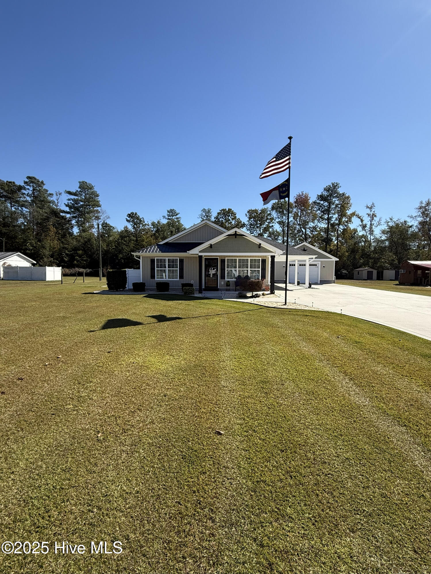 103 Glenwood Drive Property Photo 1