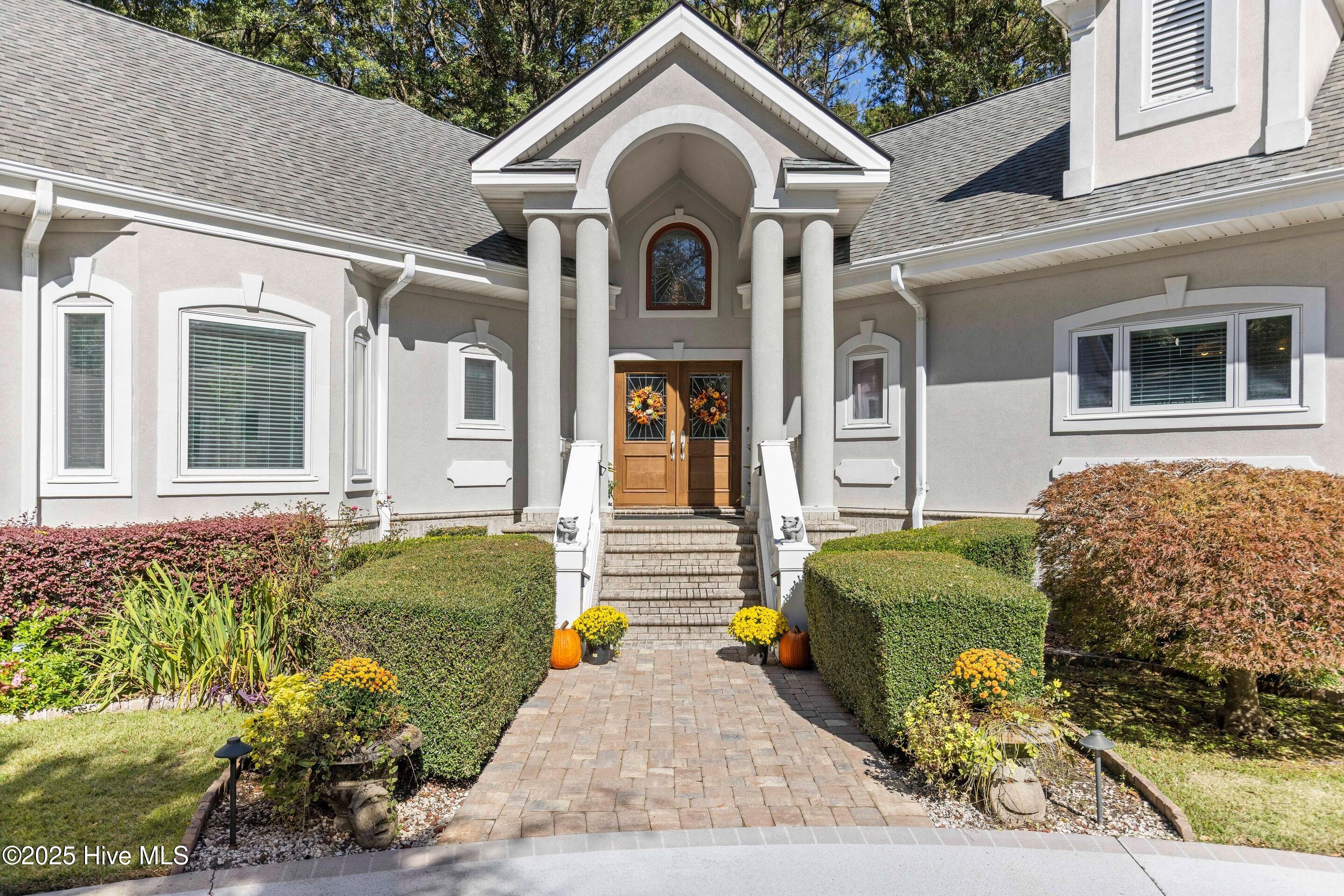 296 Camellia Court Property Photo 5