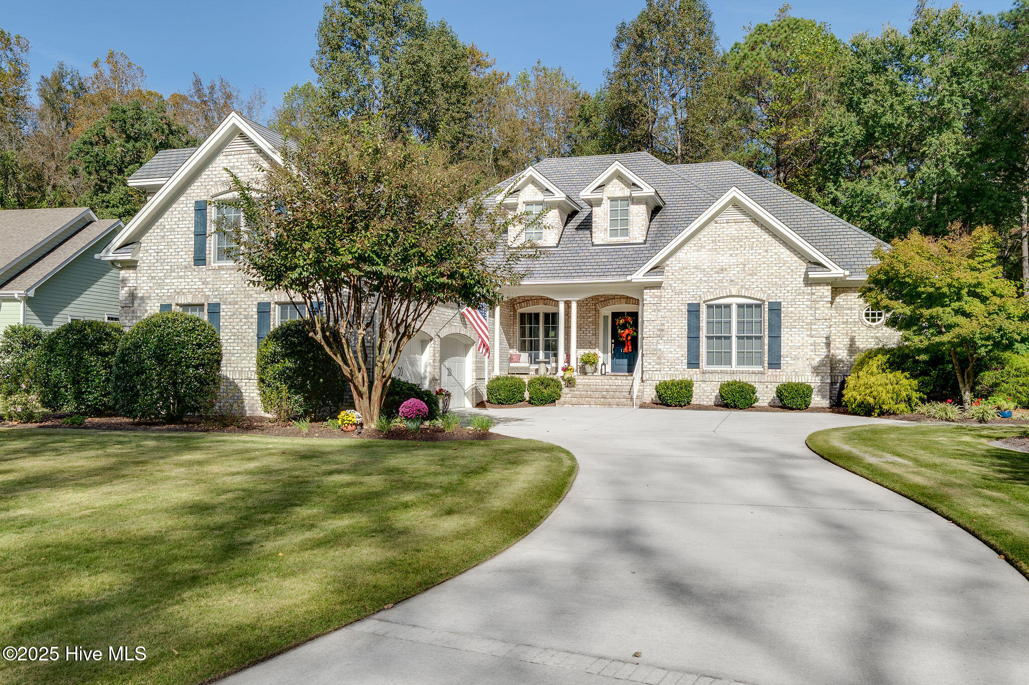 122 Willow Oaks Drive Property Photo 1