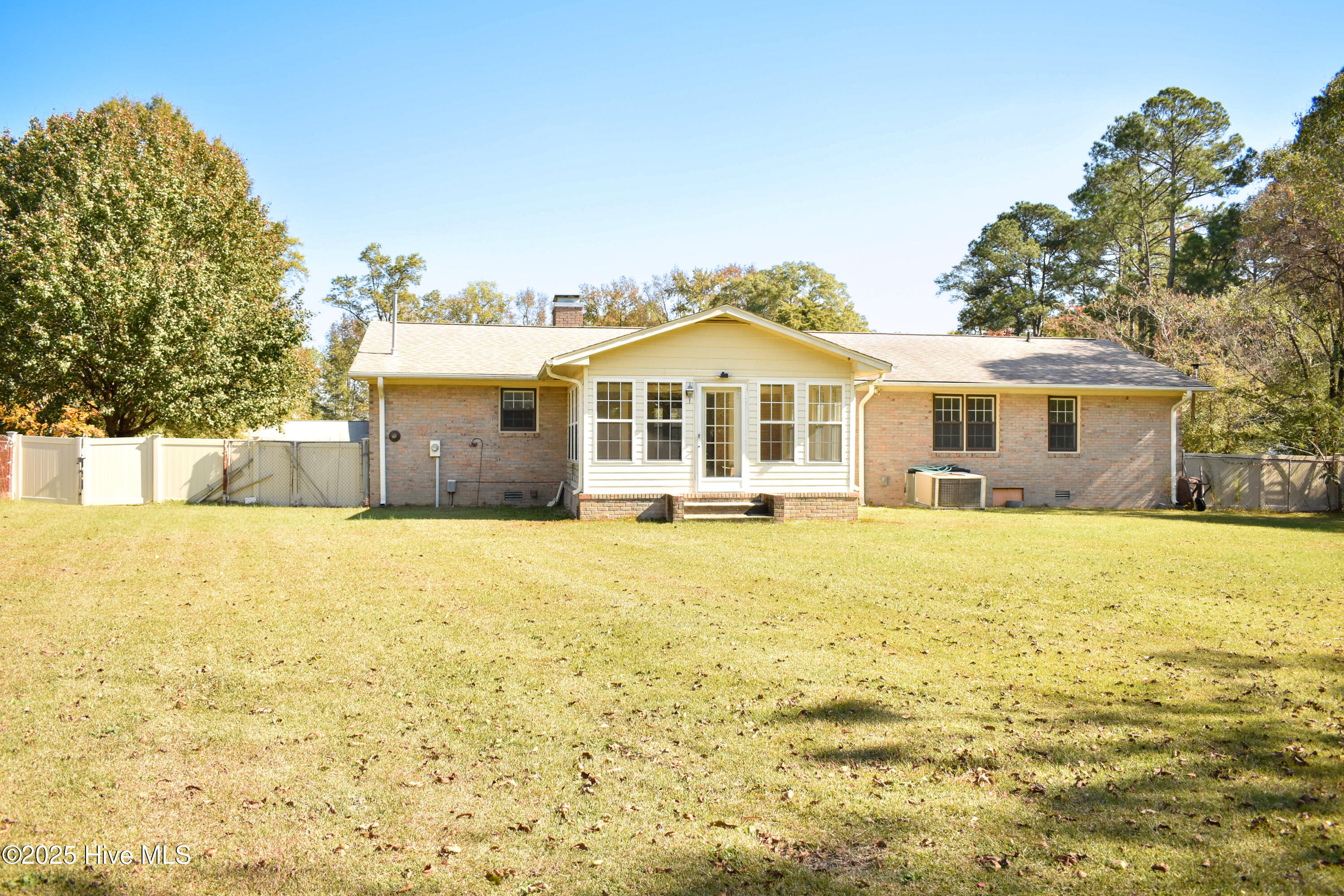 105 Glenn Drive Property Photo 8