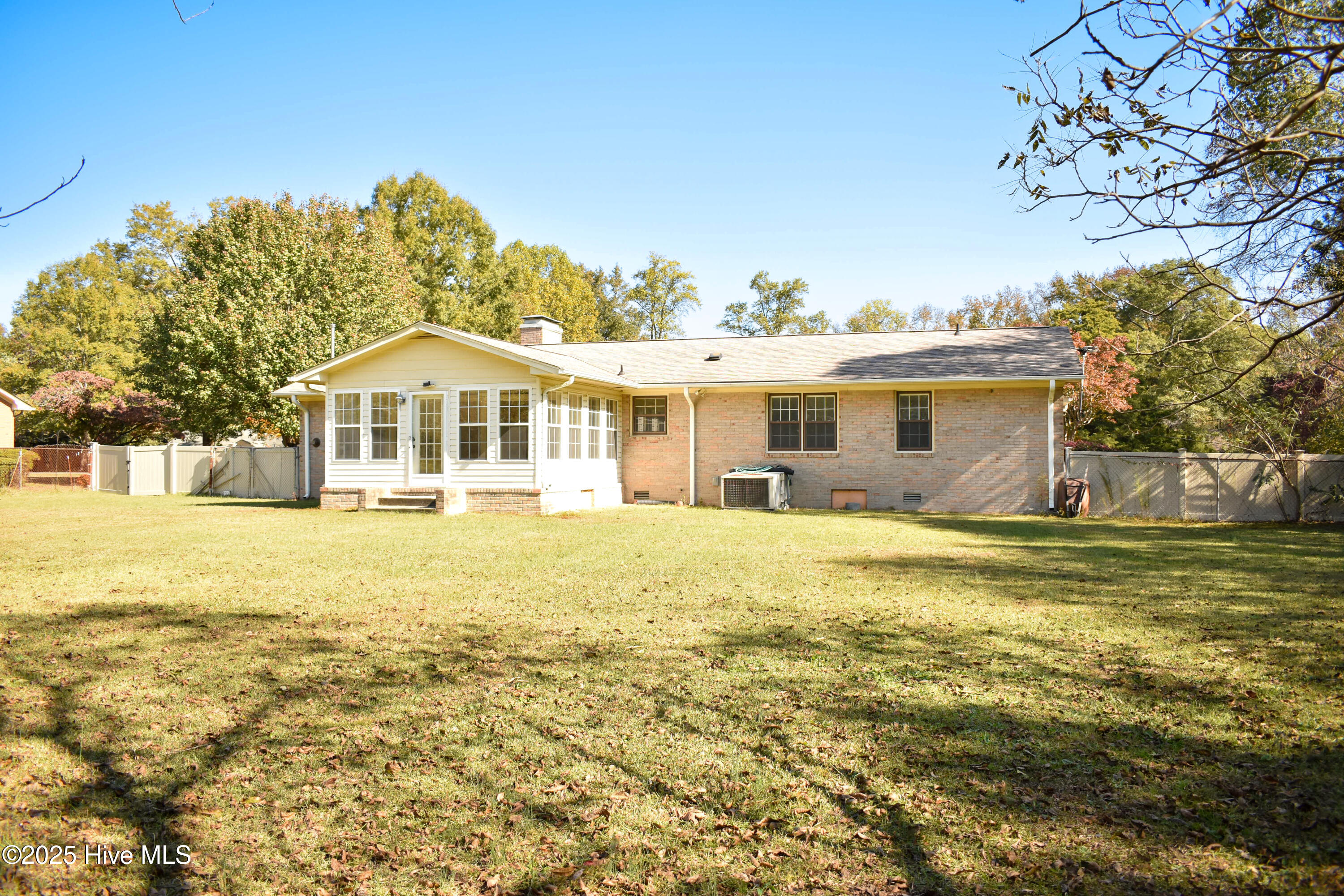 105 Glenn Drive Property Photo 9