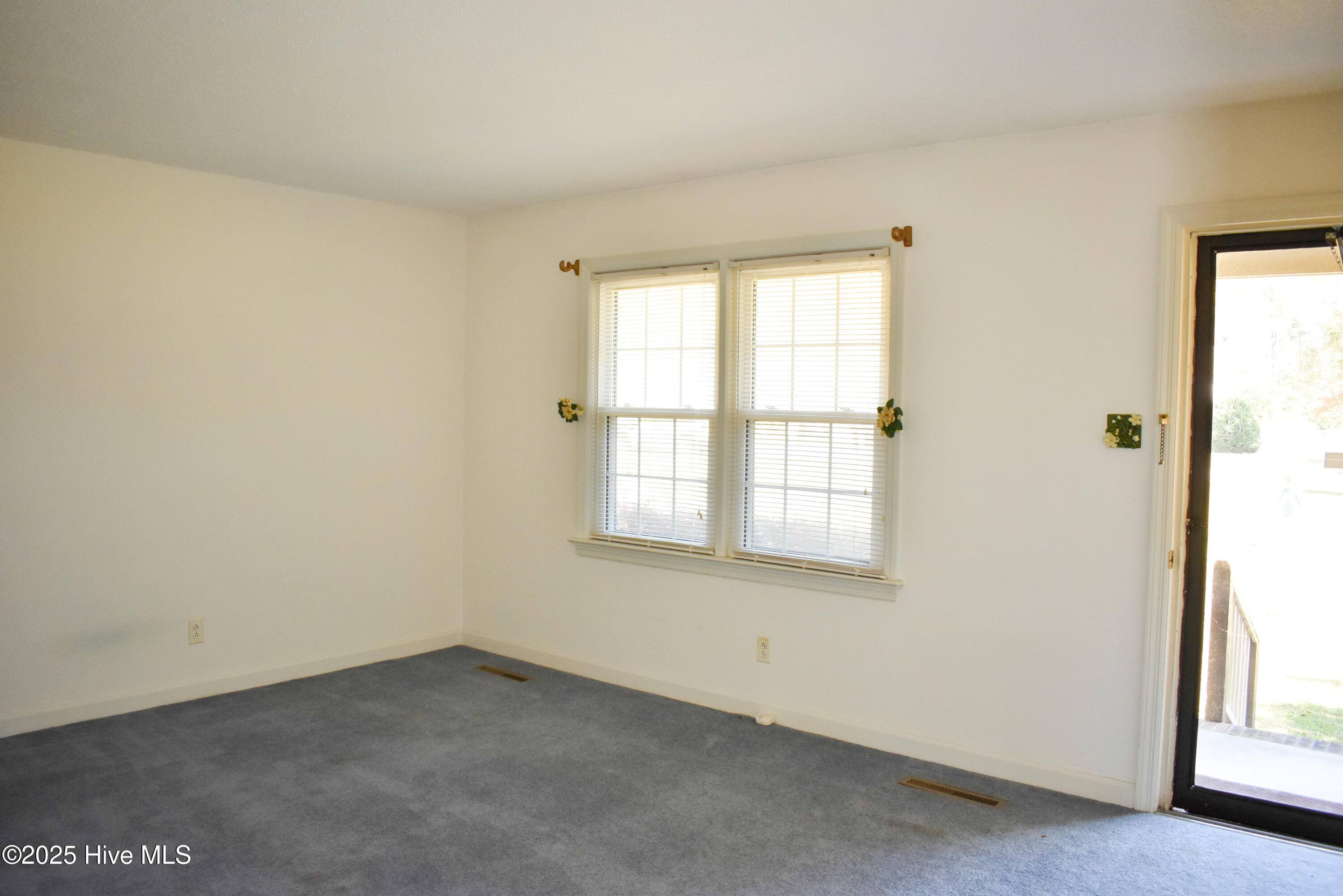 105 Glenn Drive Property Photo 18