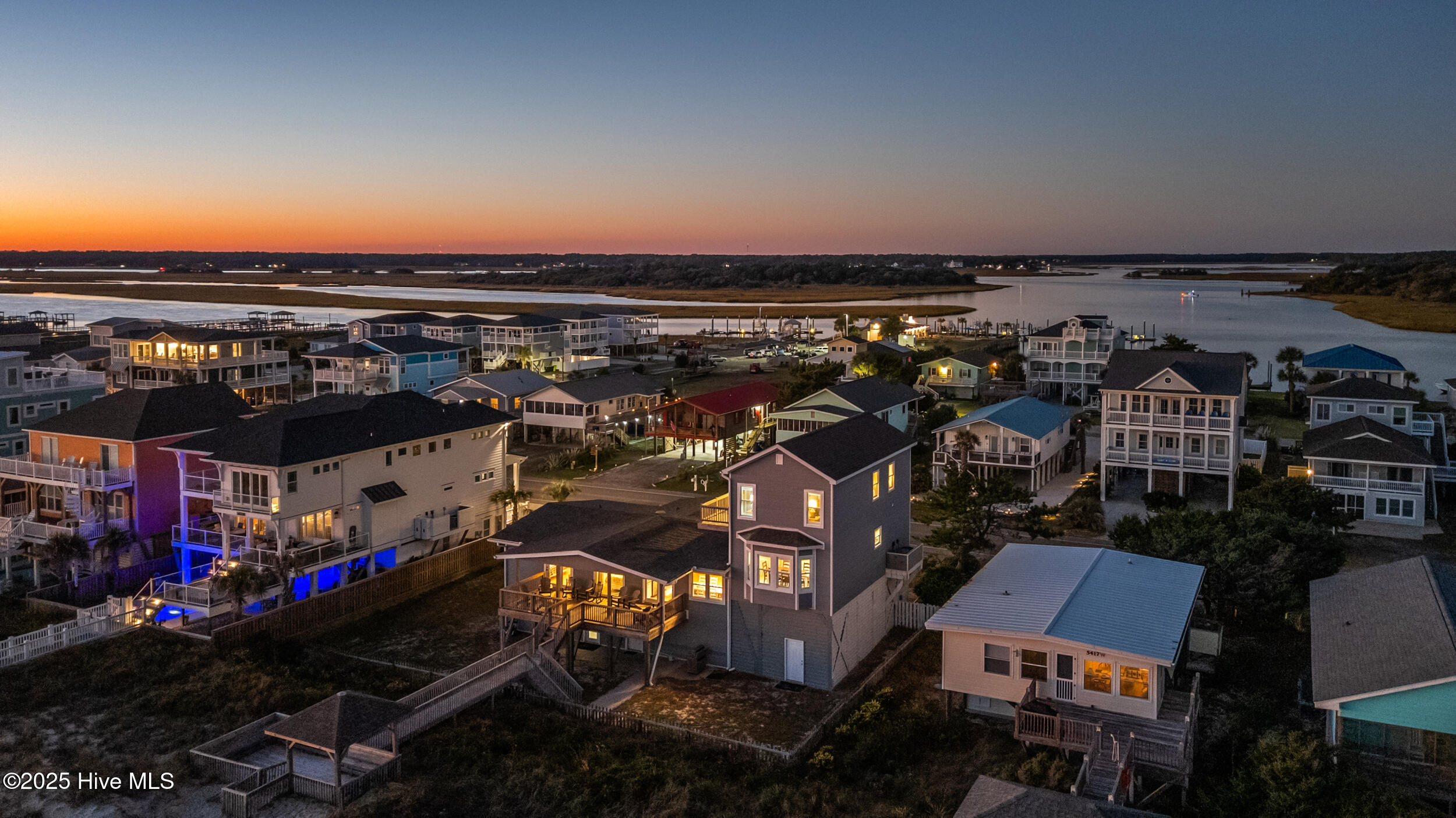 5419 W Beach Drive Property Photo 8