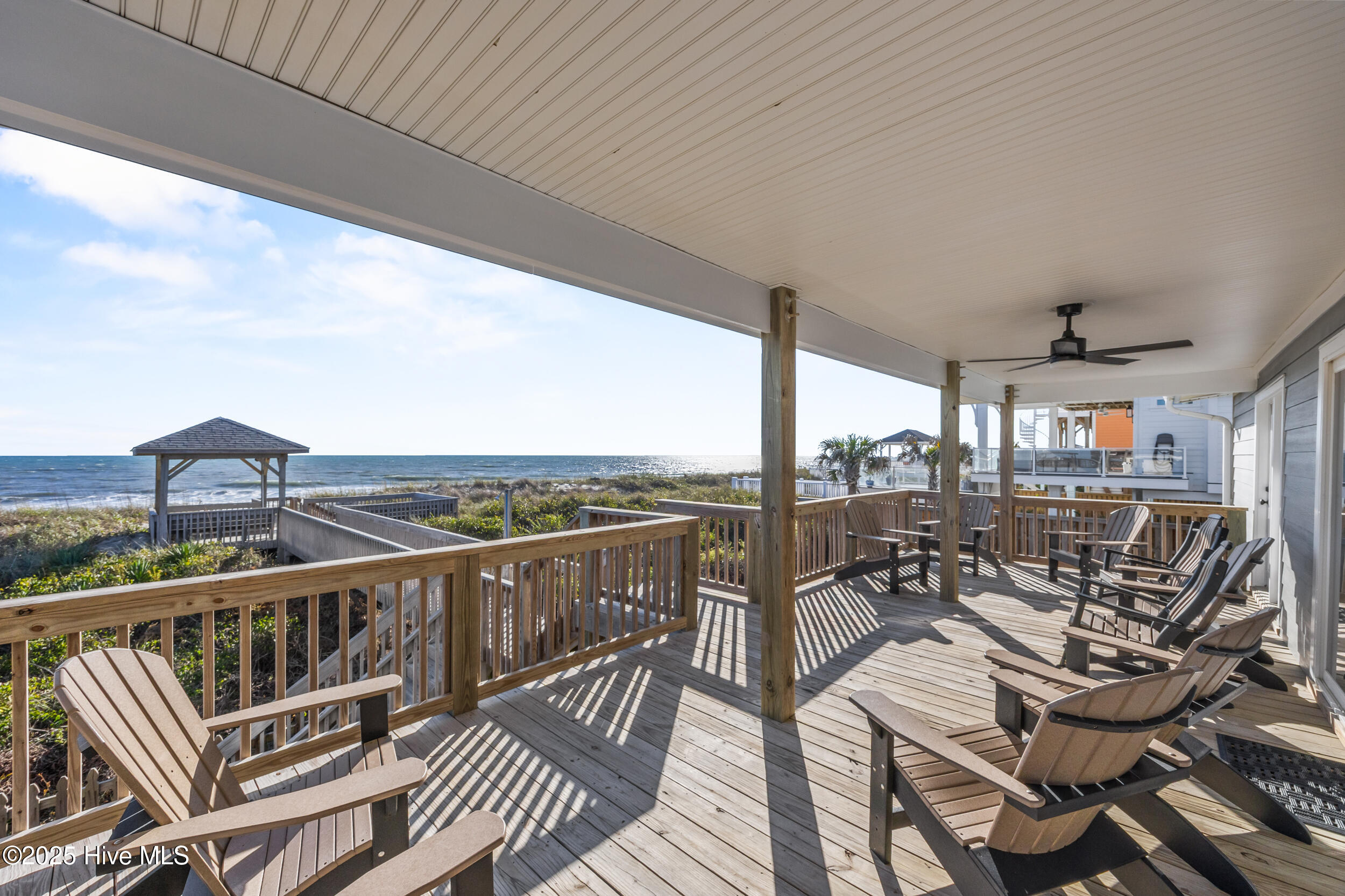 5419 W Beach Drive Property Photo 12