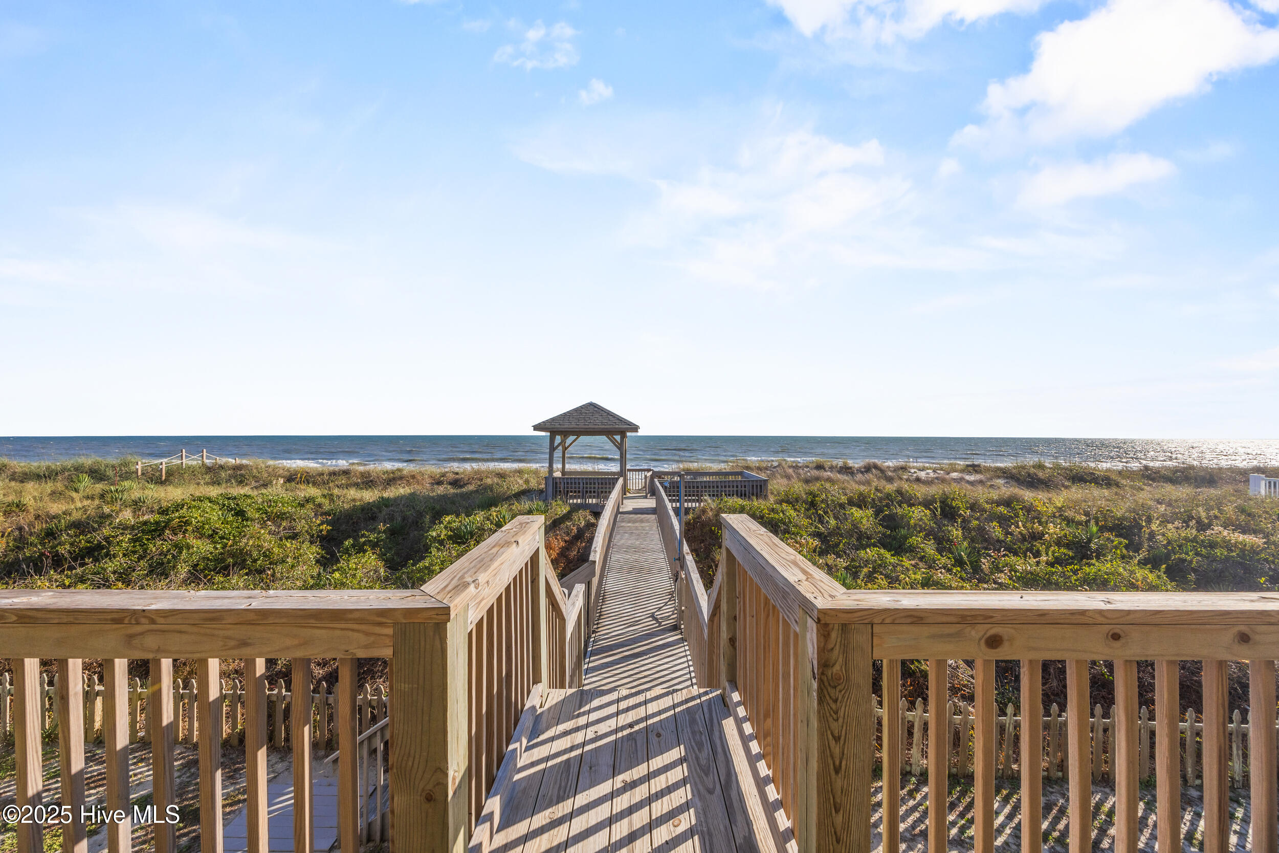 5419 W Beach Drive Property Photo 13