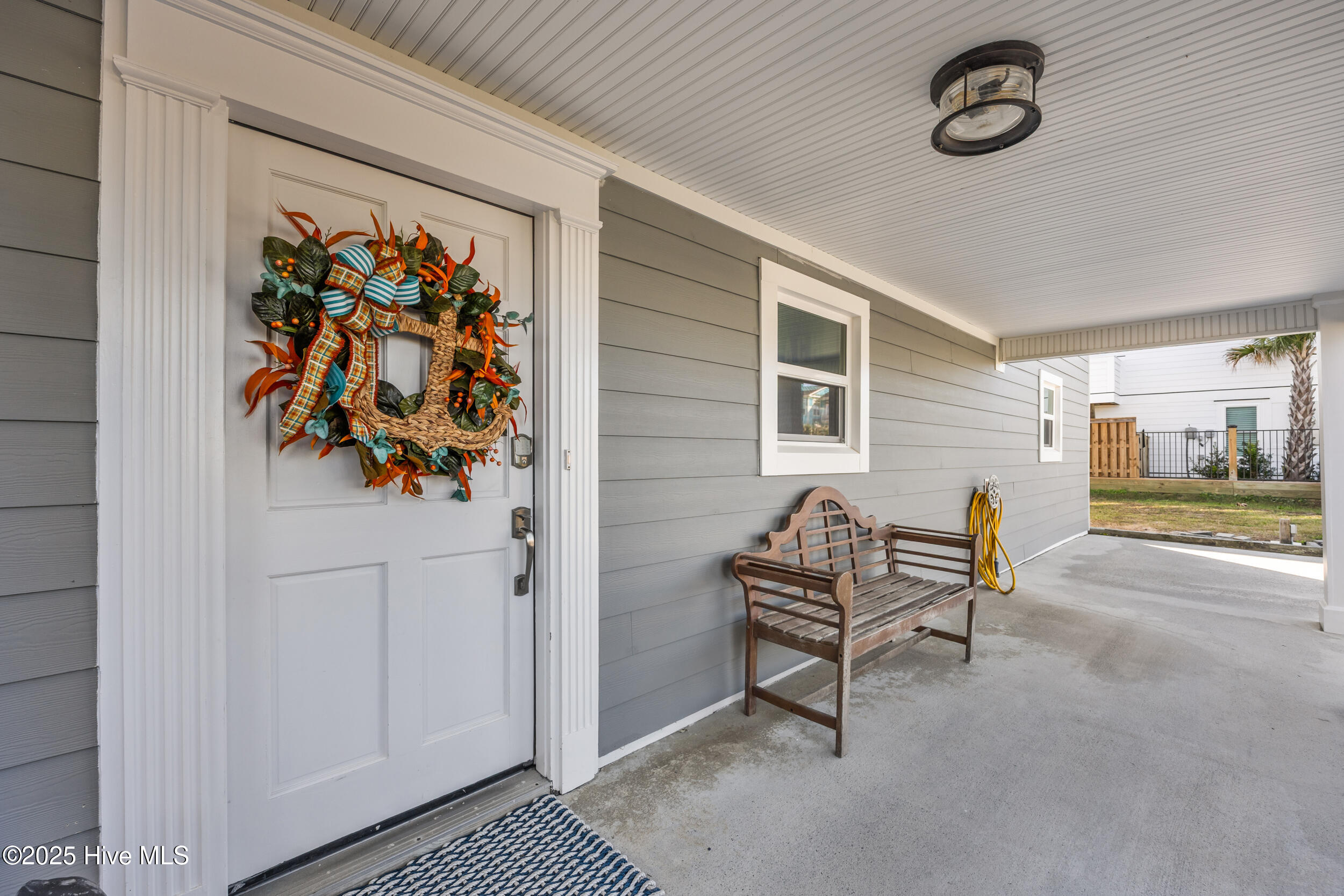 5419 W Beach Drive Property Photo 19