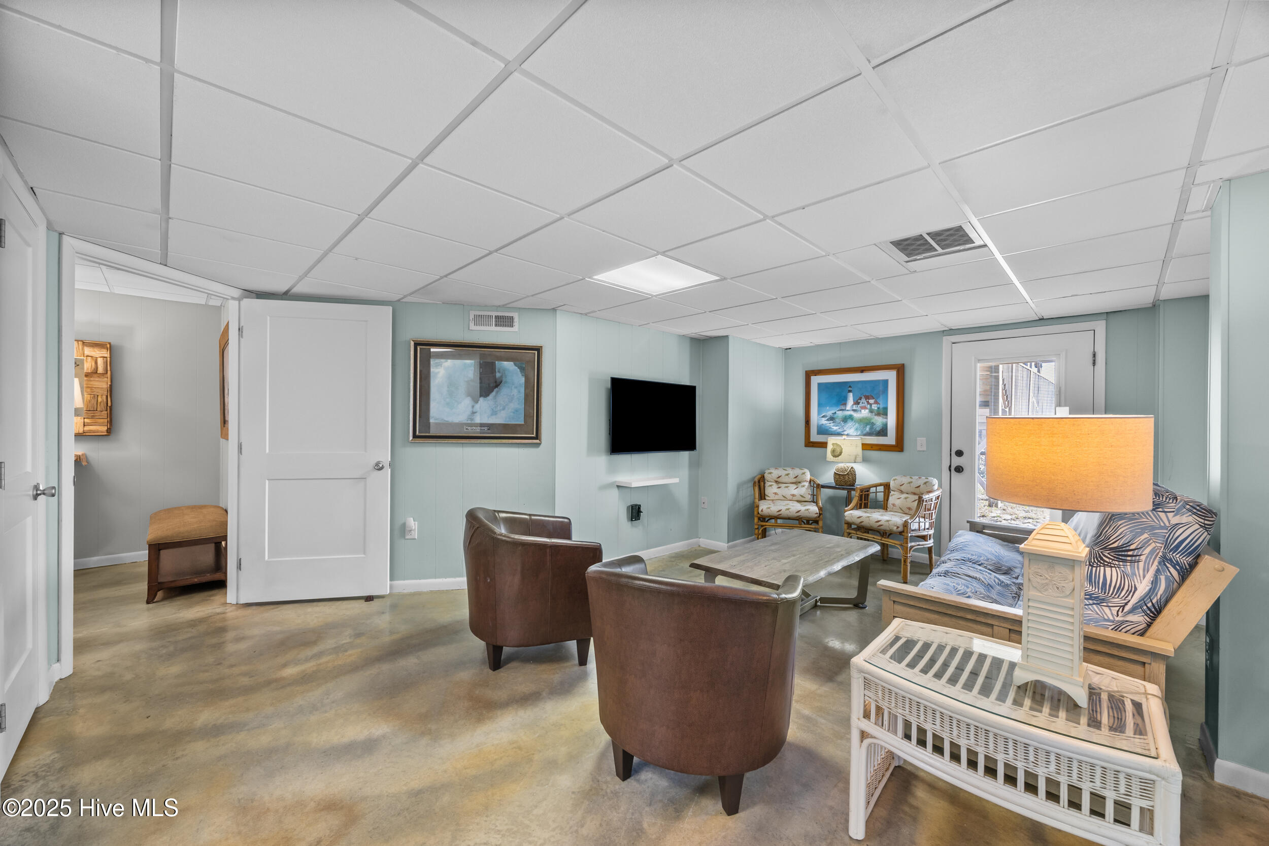 5419 W Beach Drive Property Photo 23