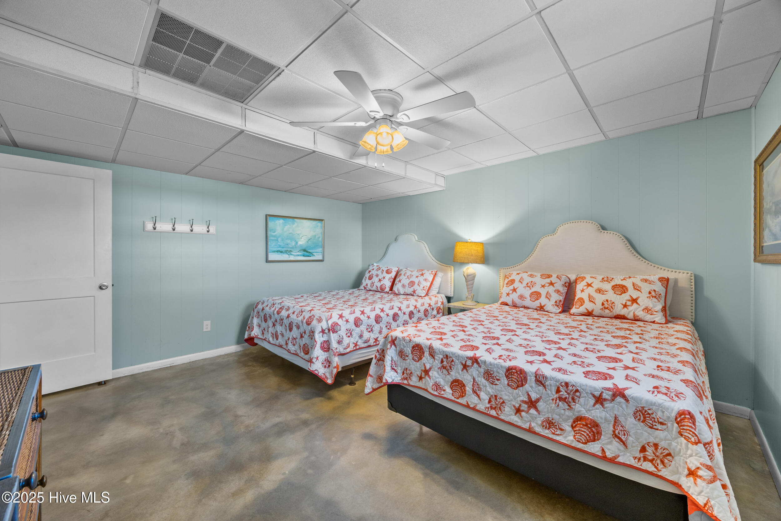 5419 W Beach Drive Property Photo 30