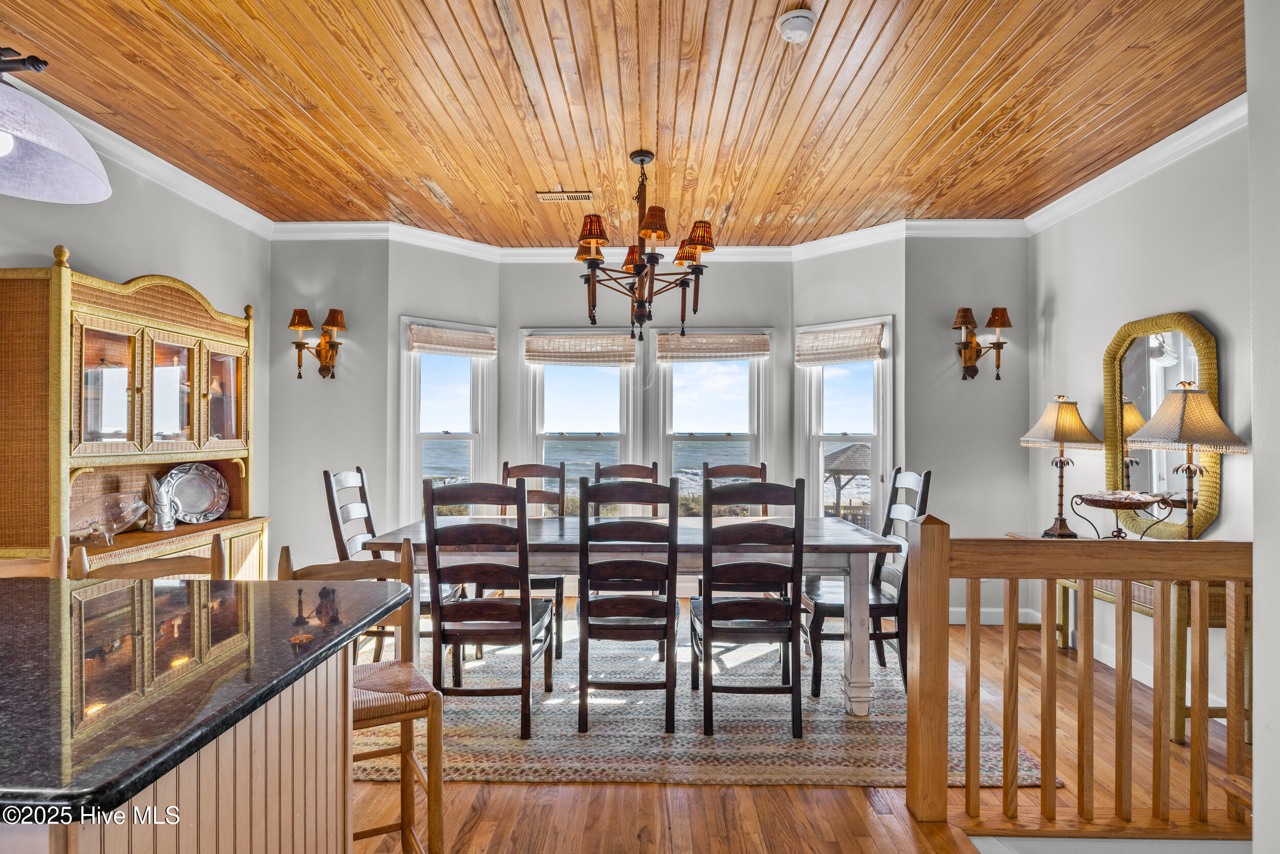 5419 W Beach Drive Property Photo 41