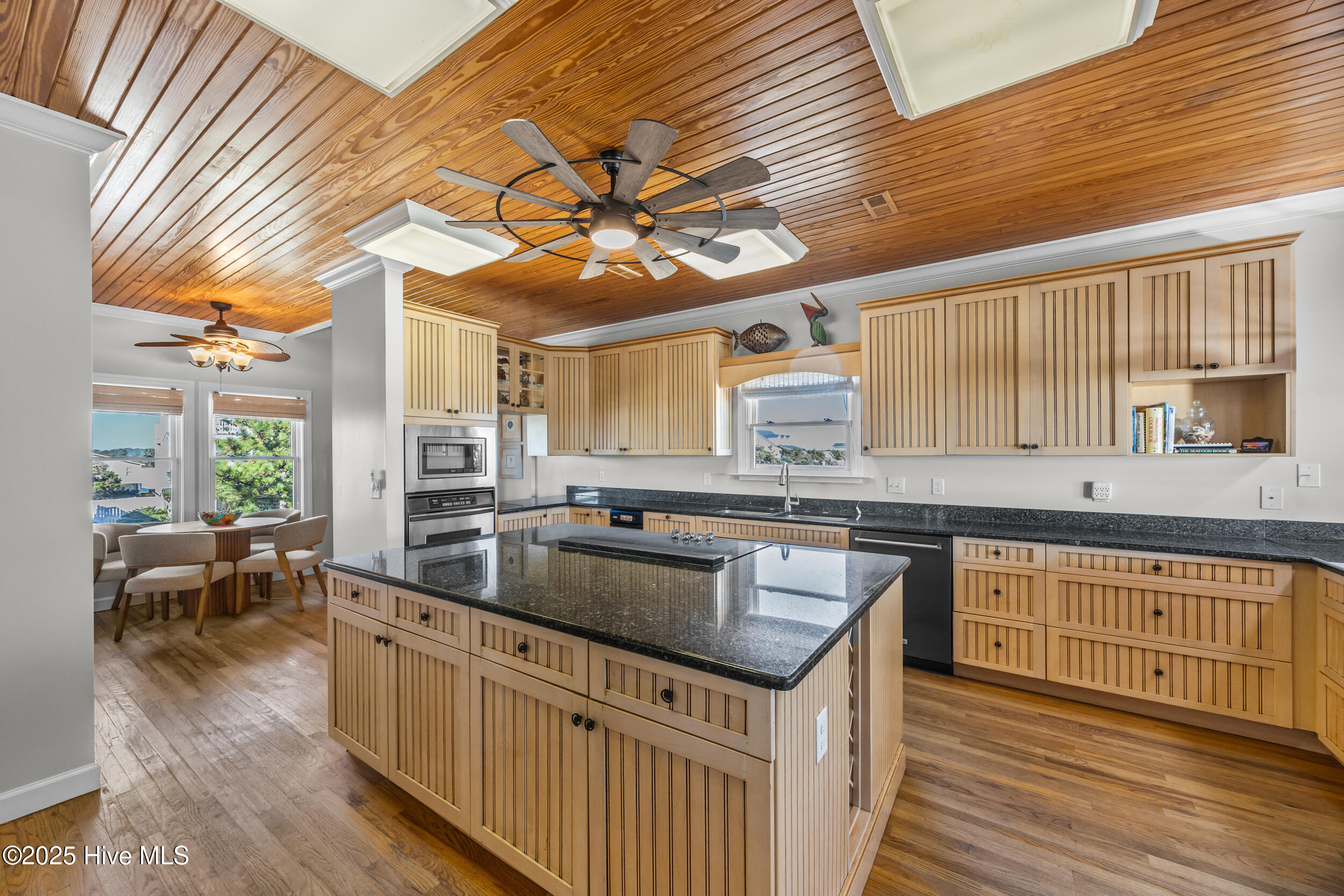 5419 W Beach Drive Property Photo 43