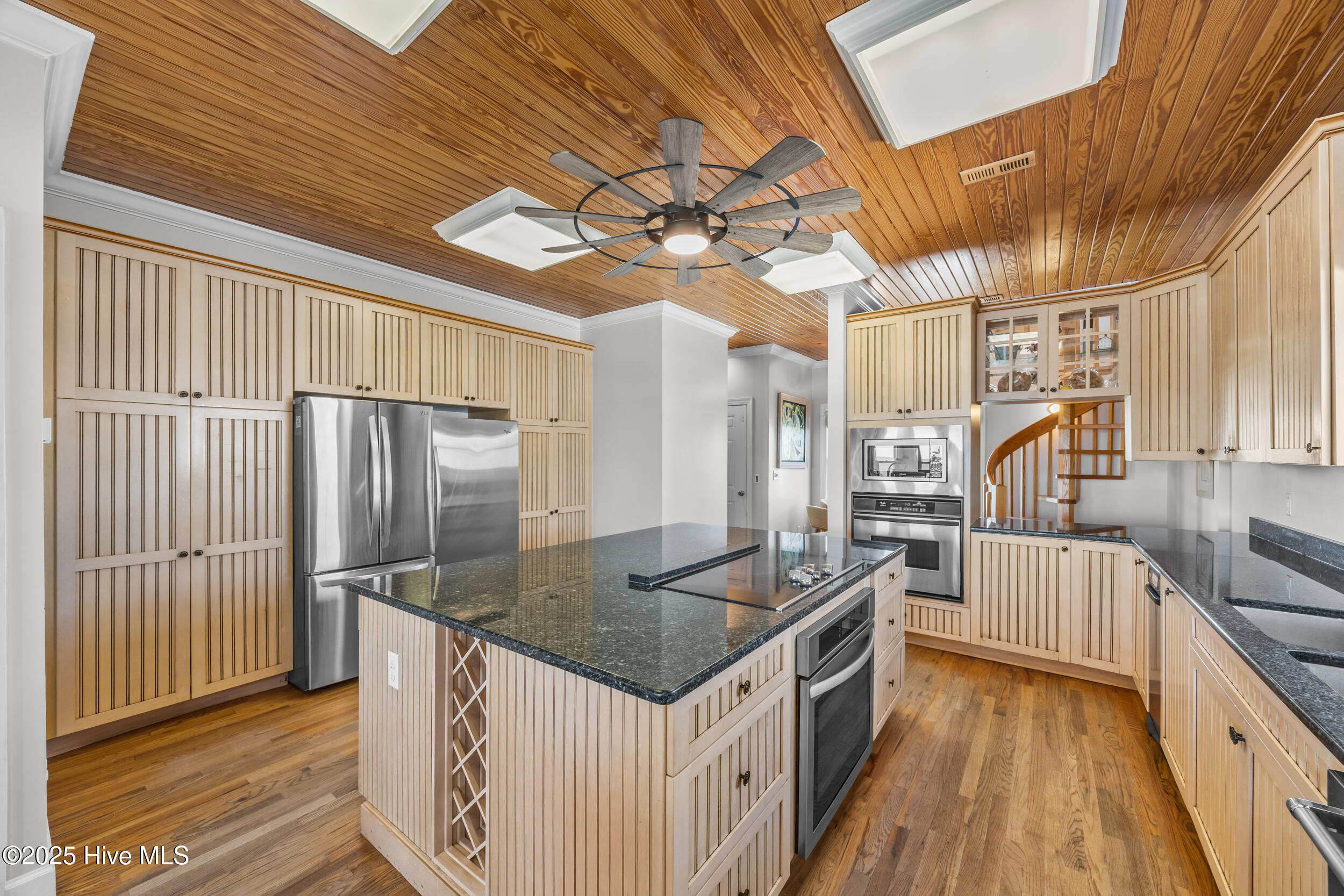 5419 W Beach Drive Property Photo 45