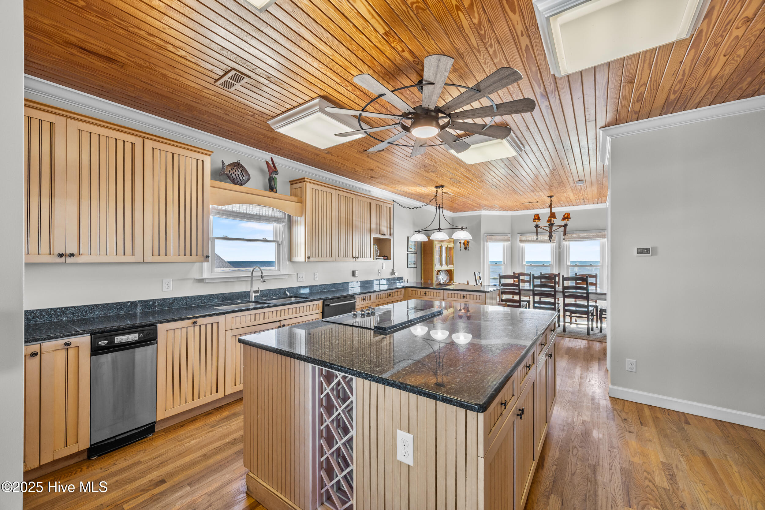 5419 W Beach Drive Property Photo 47