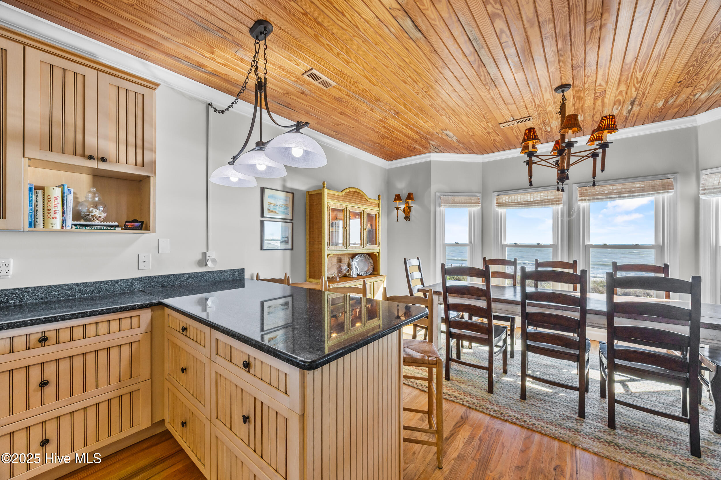 5419 W Beach Drive Property Photo 48