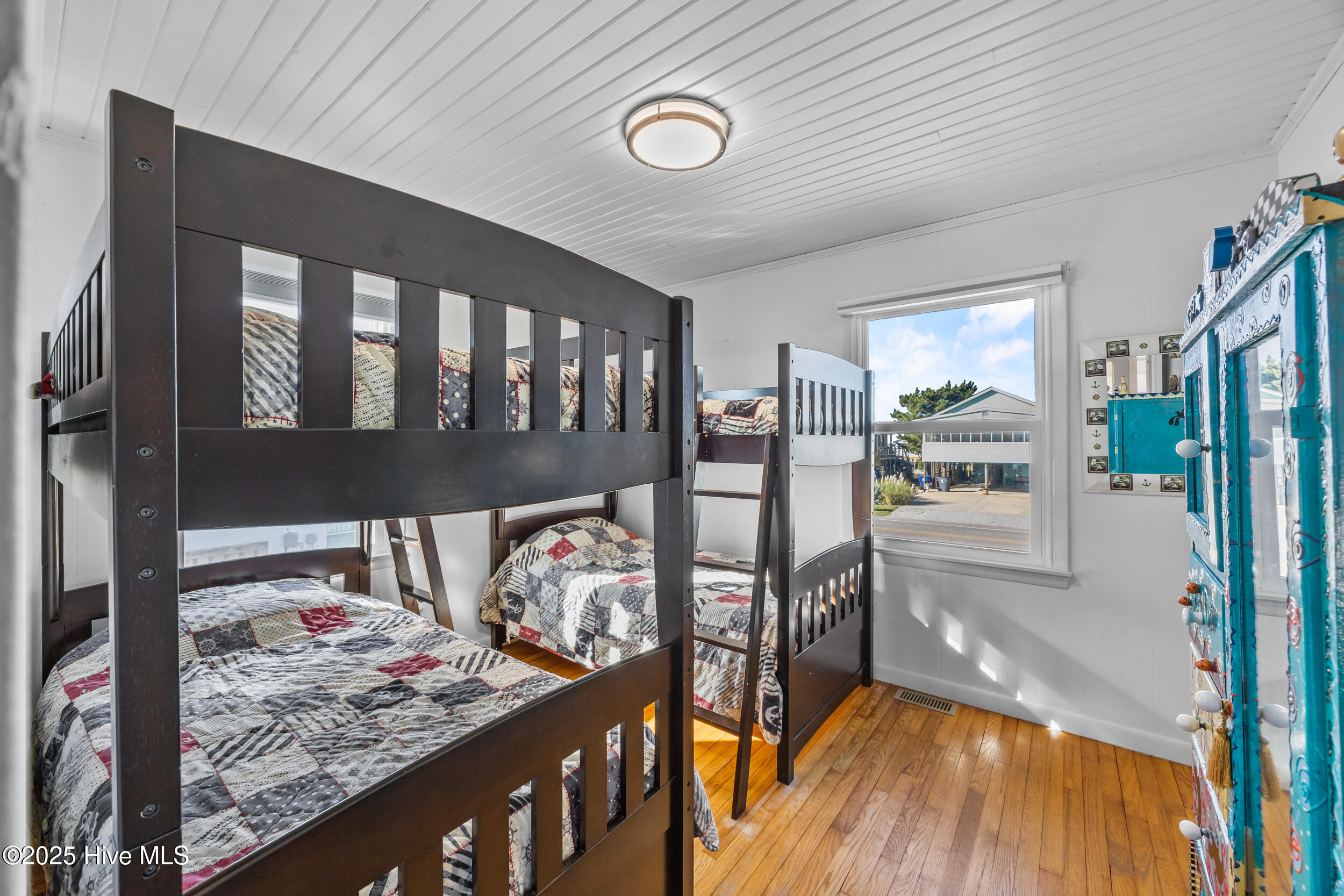 5419 W Beach Drive Property Photo 56