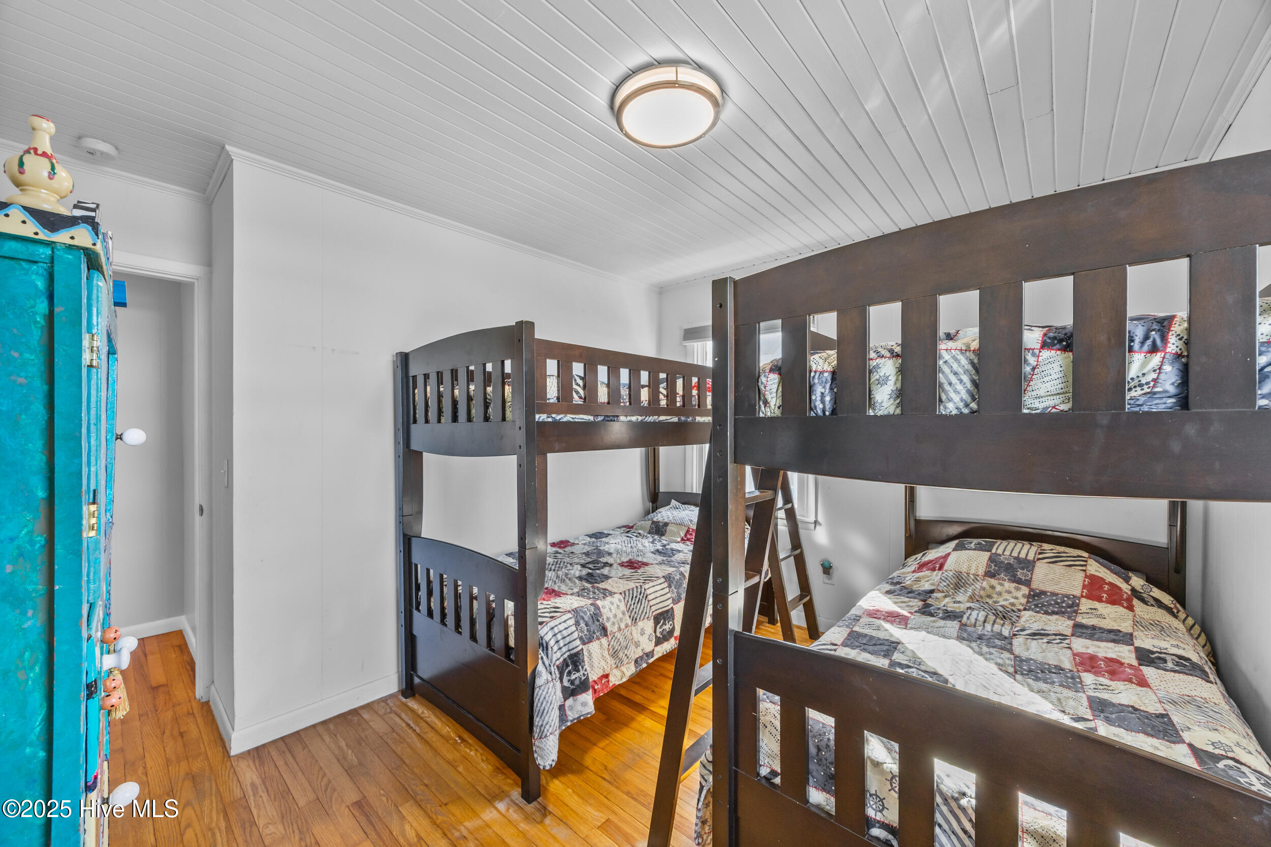 5419 W Beach Drive Property Photo 57