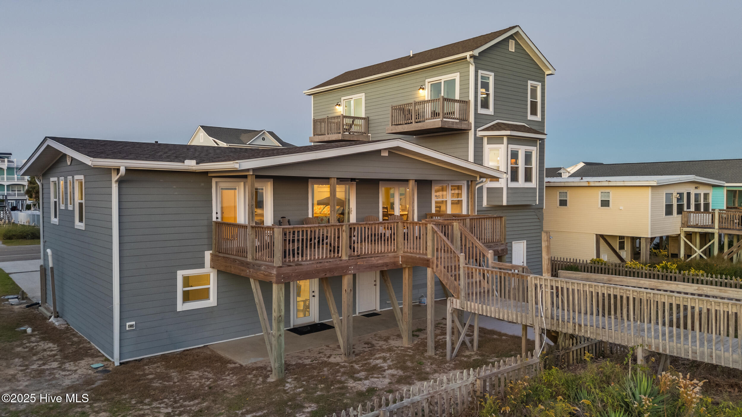 5419 W Beach Drive Property Photo 86