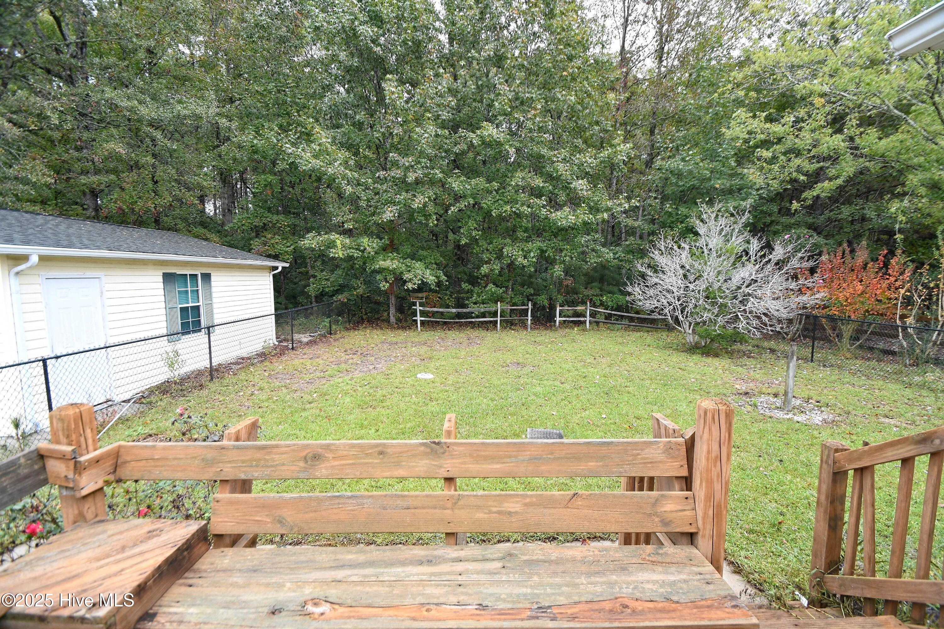 1024 Palm Court Property Photo 5