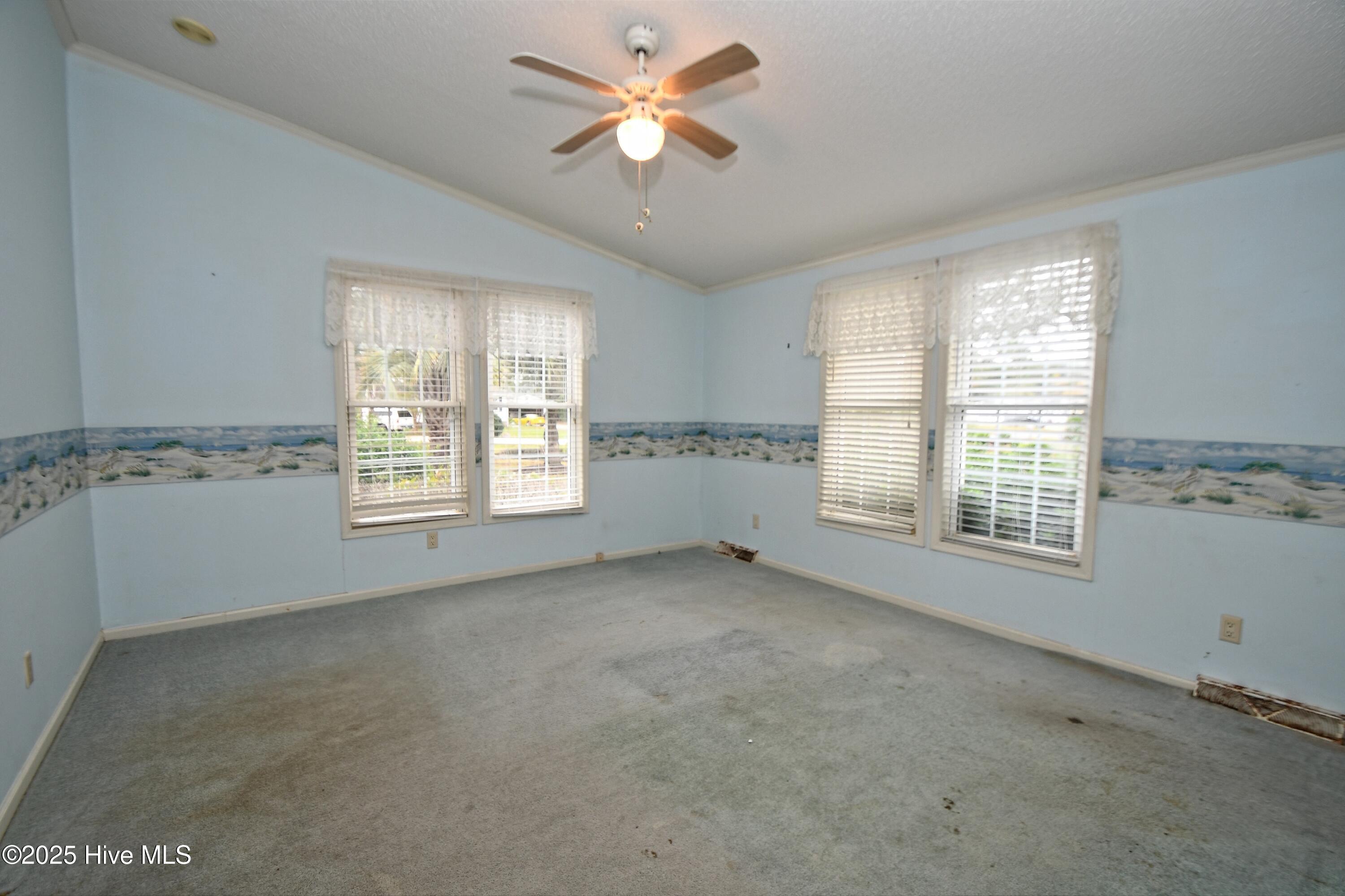 1024 Palm Court Property Photo 14