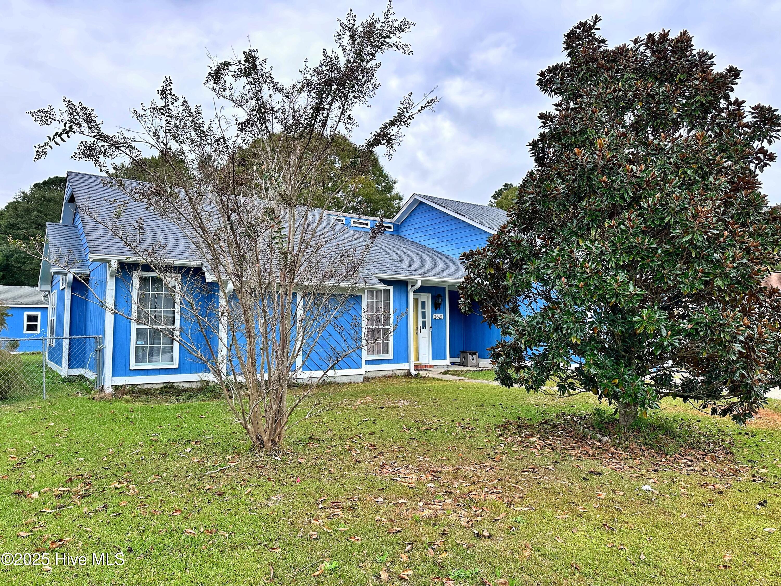 2621 Idlebrook Circle Property Photo 2