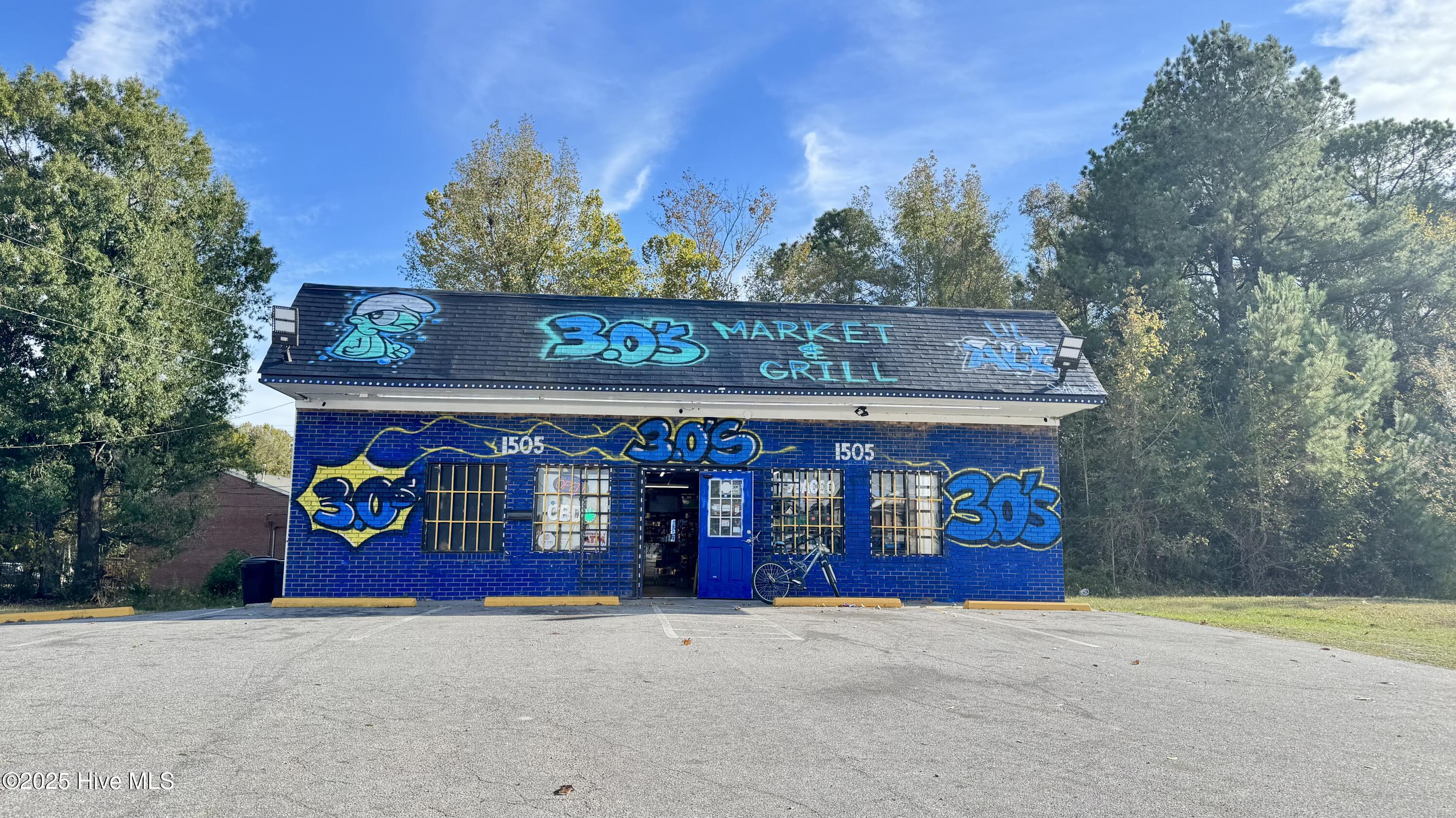1505 E Raleigh Boulevard Property Photo 3