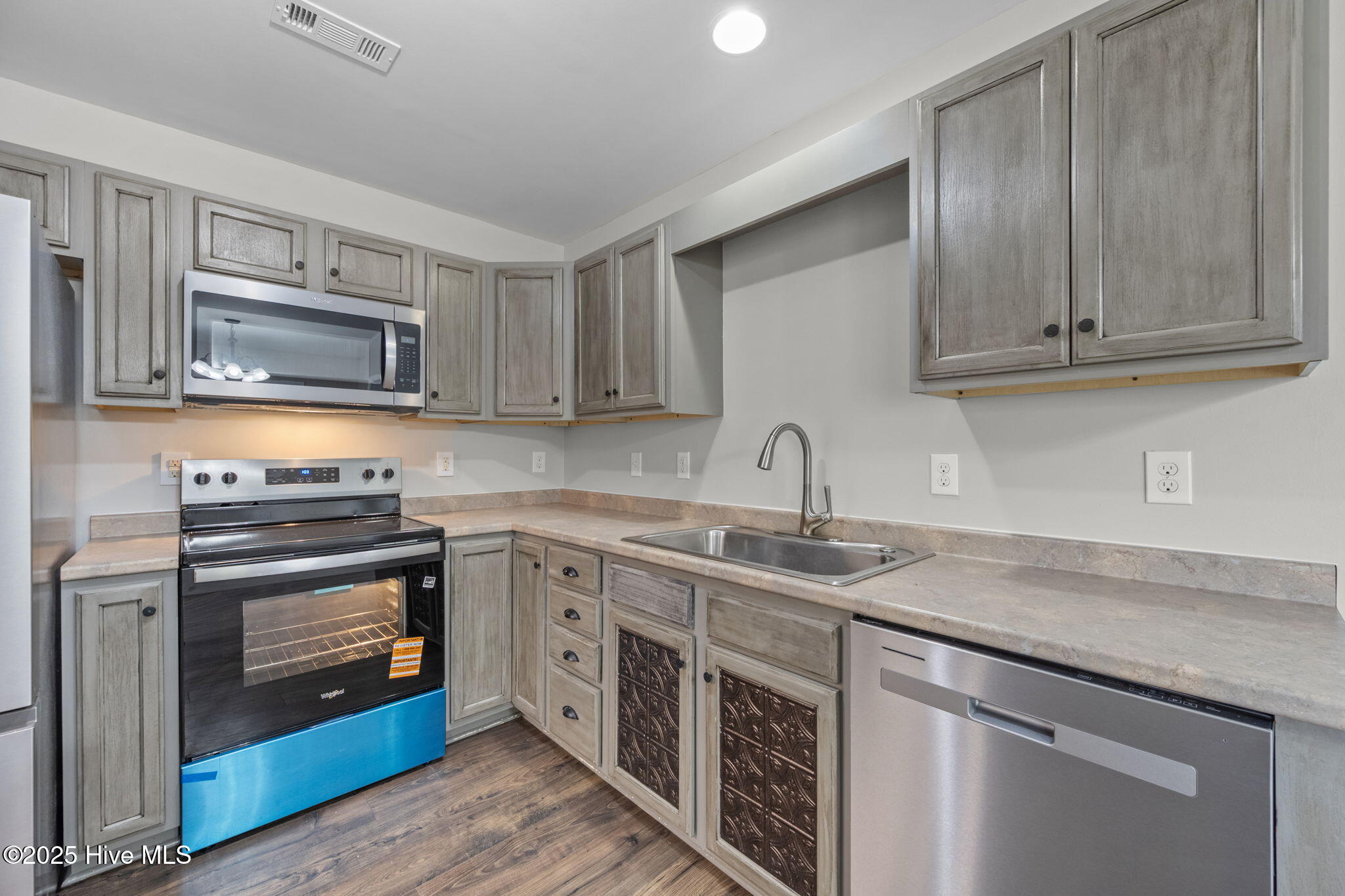 223 Cherry Blossom Drive Property Photo 8