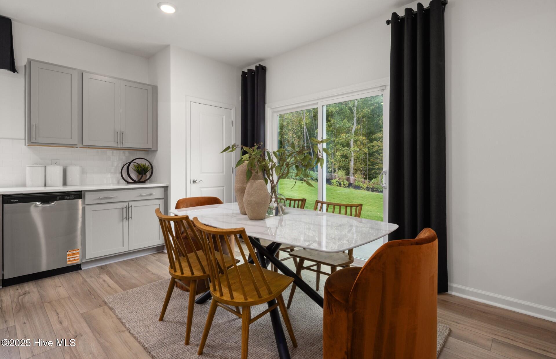 729 Richardson Drive Property Photo 4