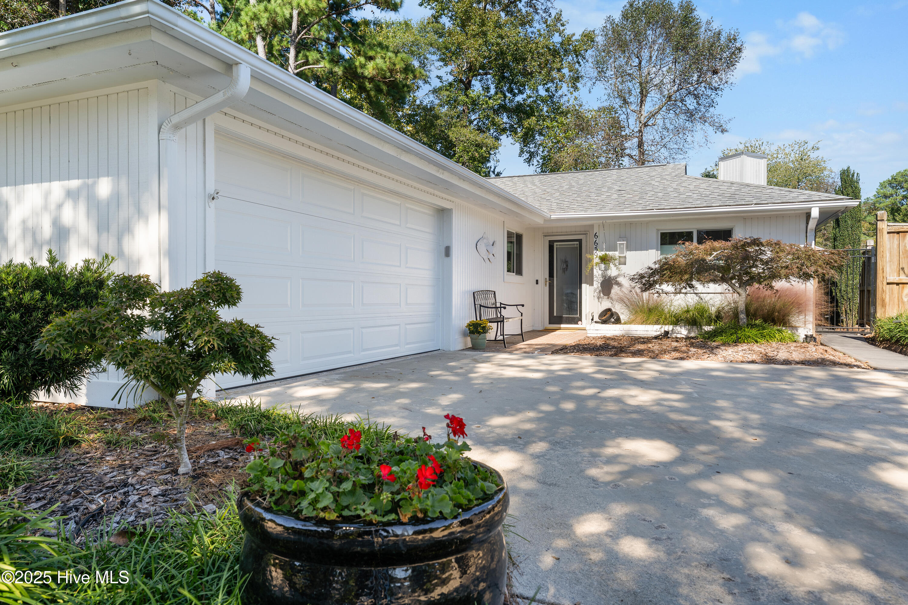 6659 Tidewater Lane Property Photo 2