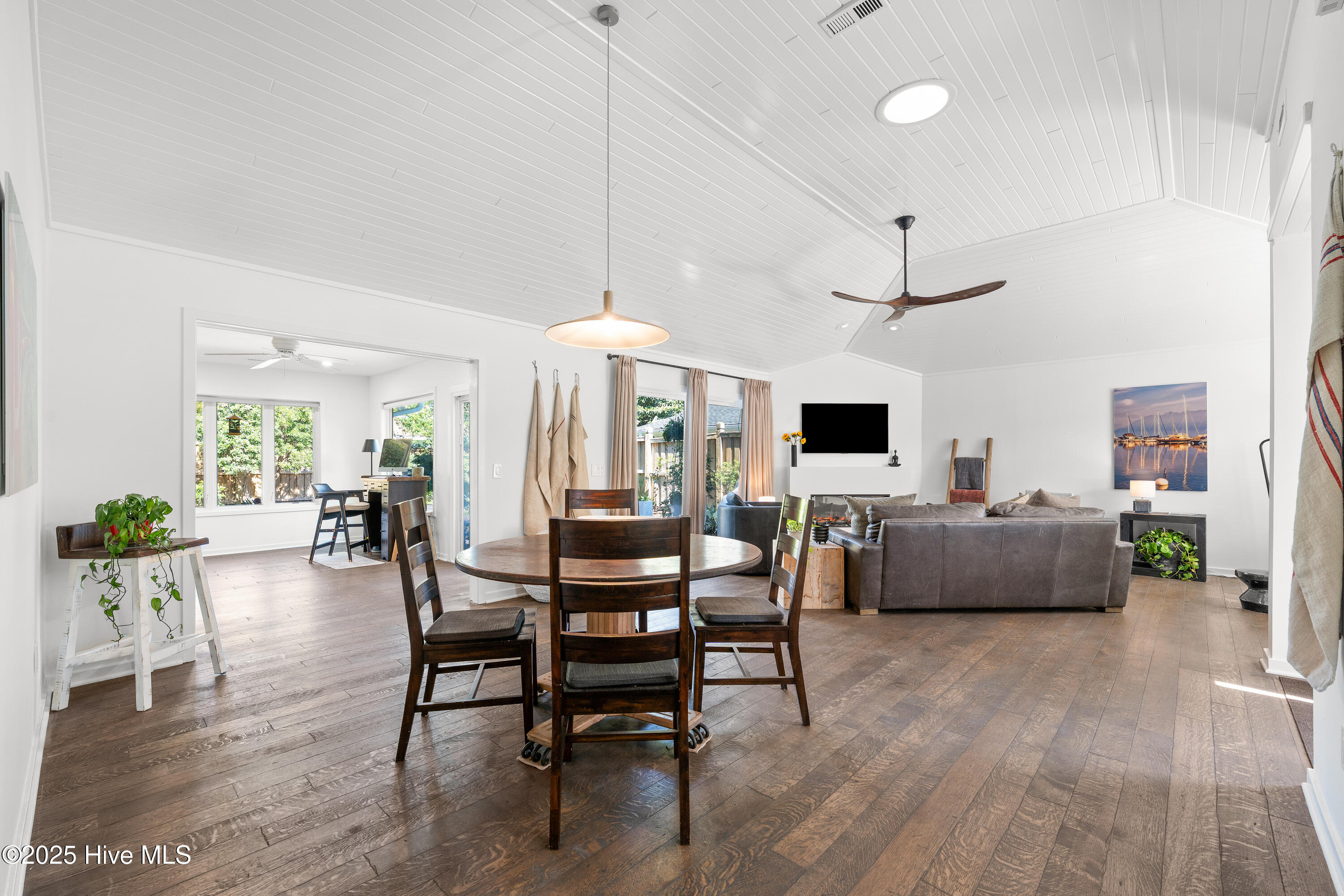 6659 Tidewater Lane Property Photo 7