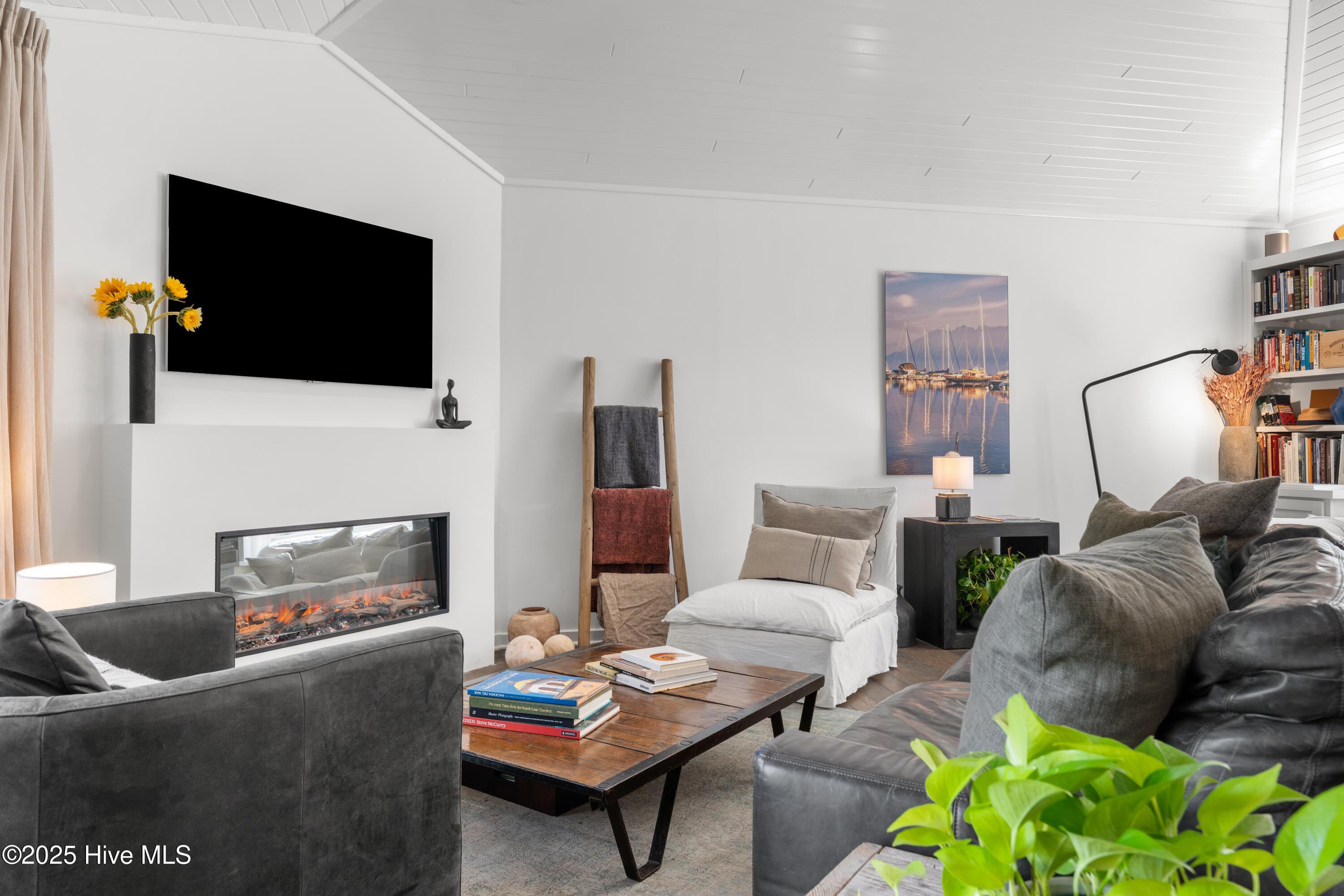 6659 Tidewater Lane Property Photo 11