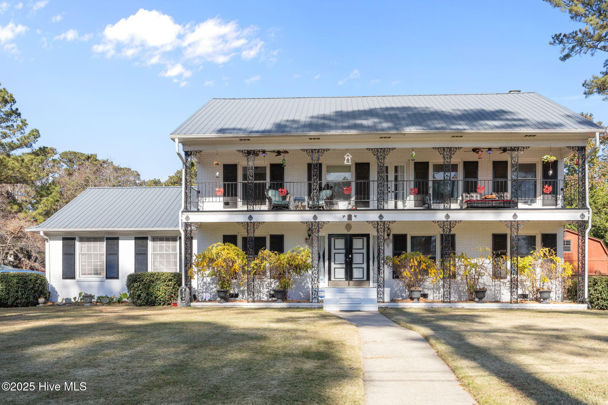 1907 Essex Street Property Photo 1