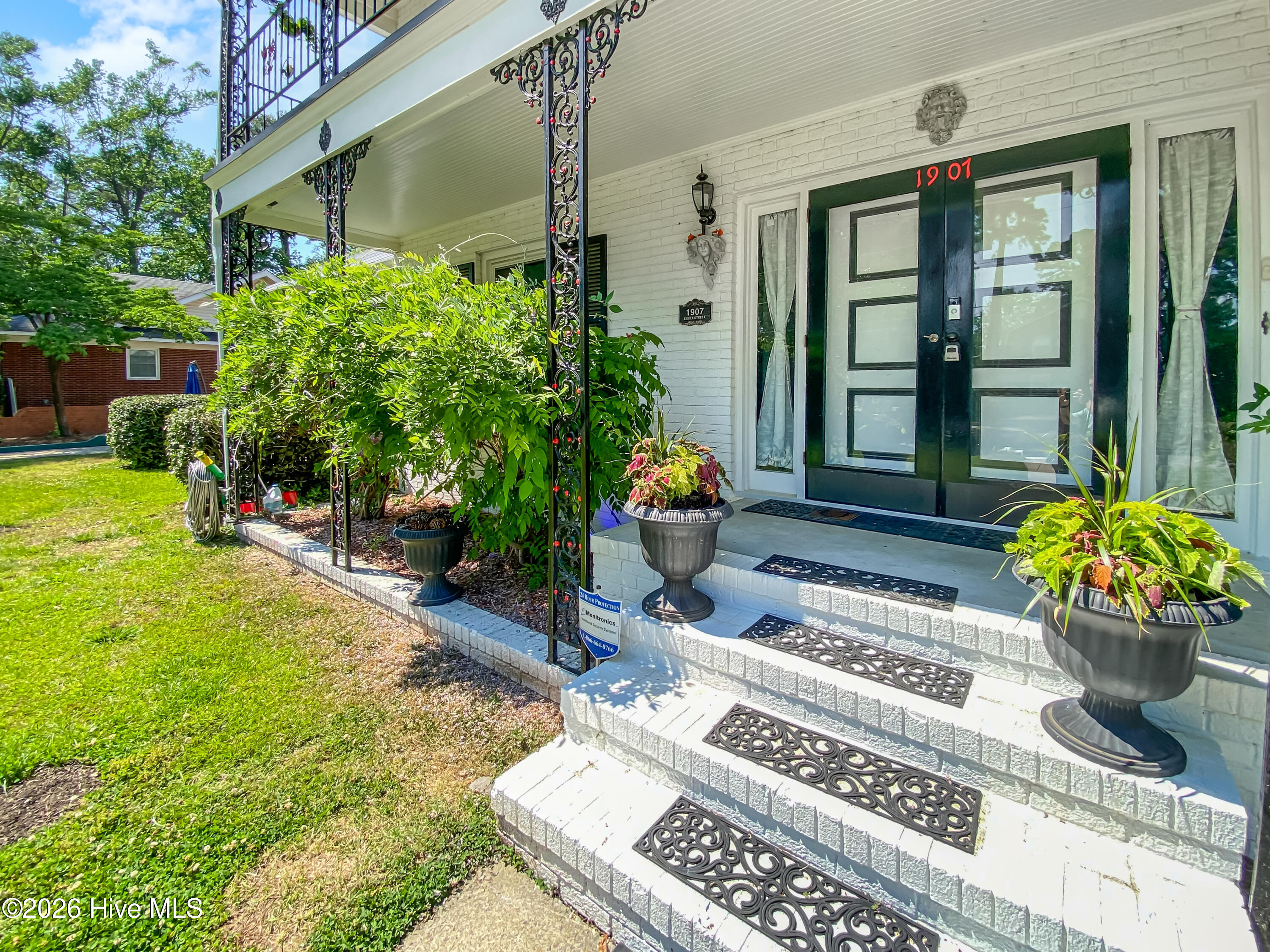 1907 Essex Street Property Photo 9