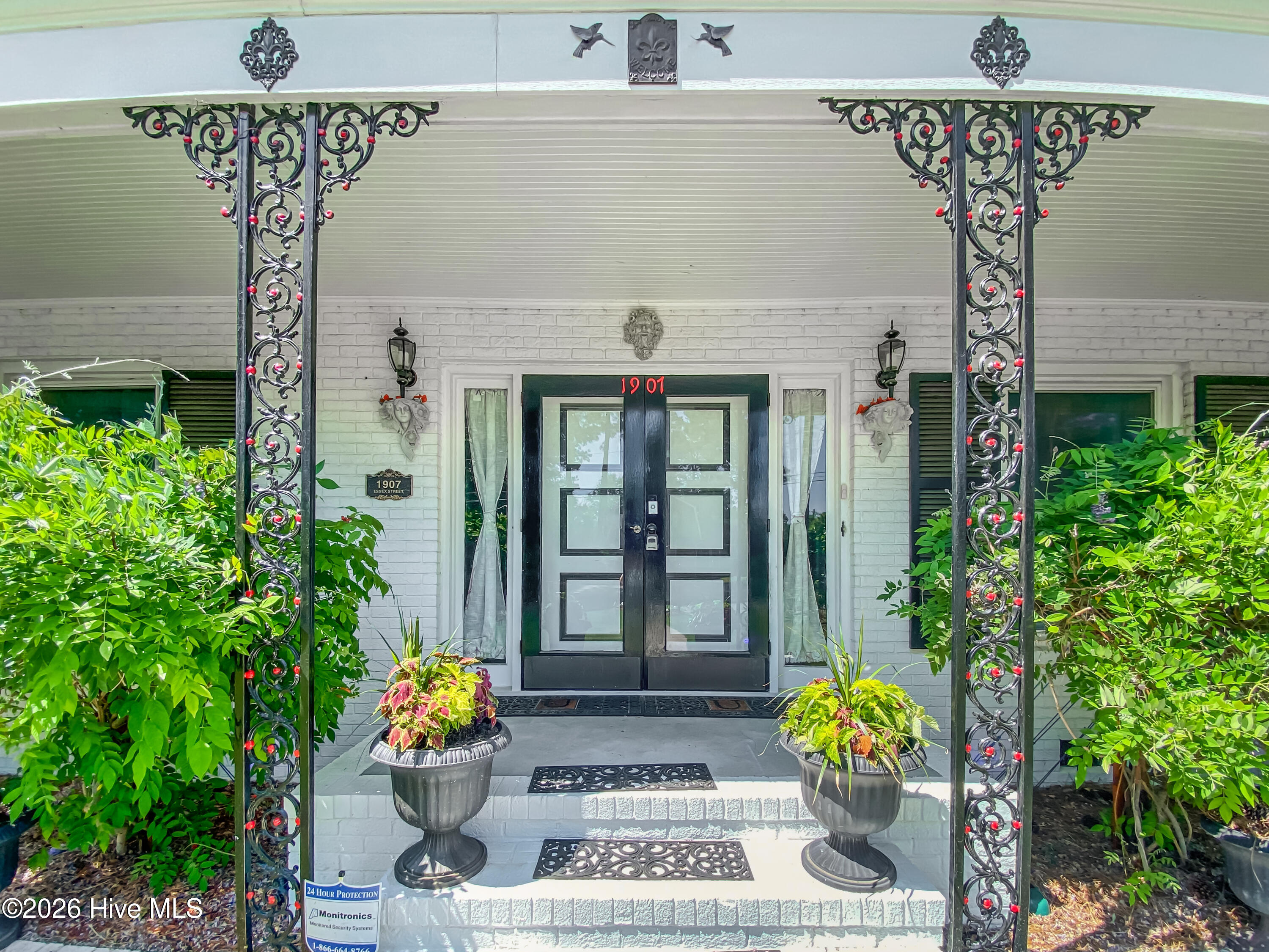 1907 Essex Street Property Photo 10