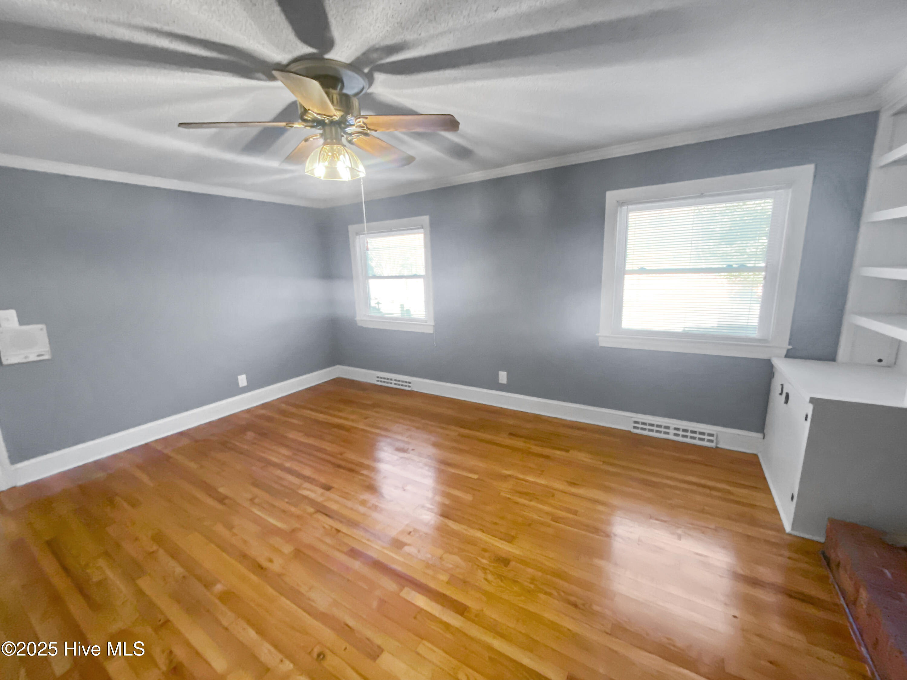 1907 Essex Street Property Photo 24