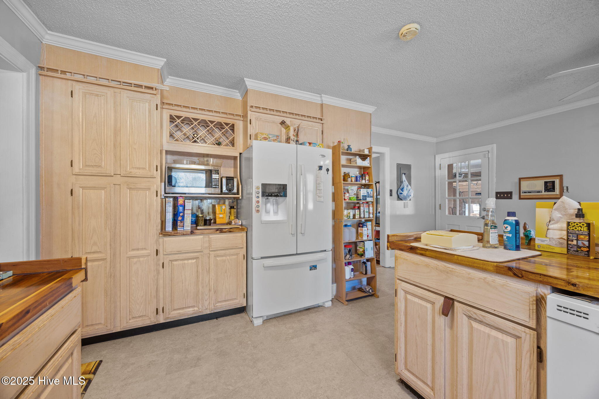1907 Essex Street Property Photo 29