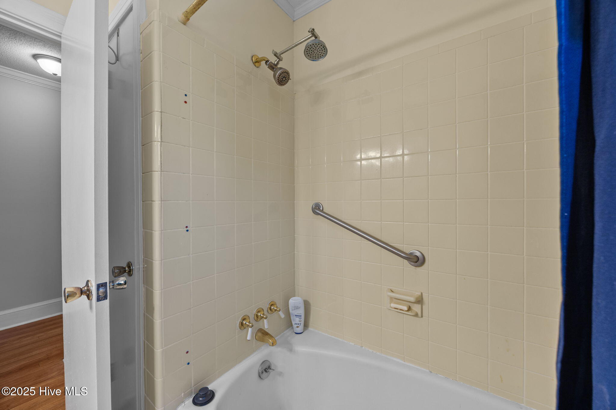 1907 Essex Street Property Photo 36