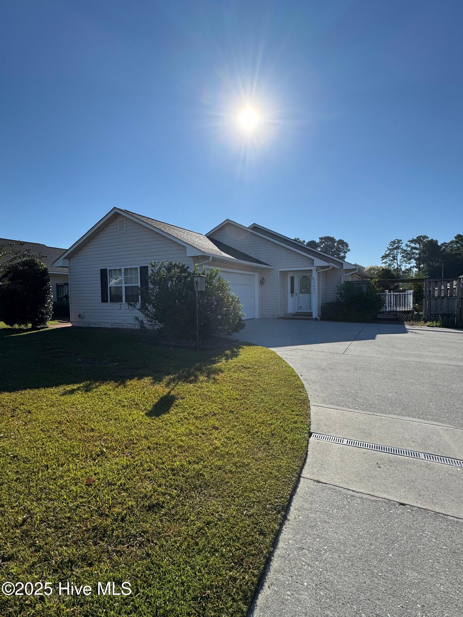 2007 Heritage Lane Property Photo 1