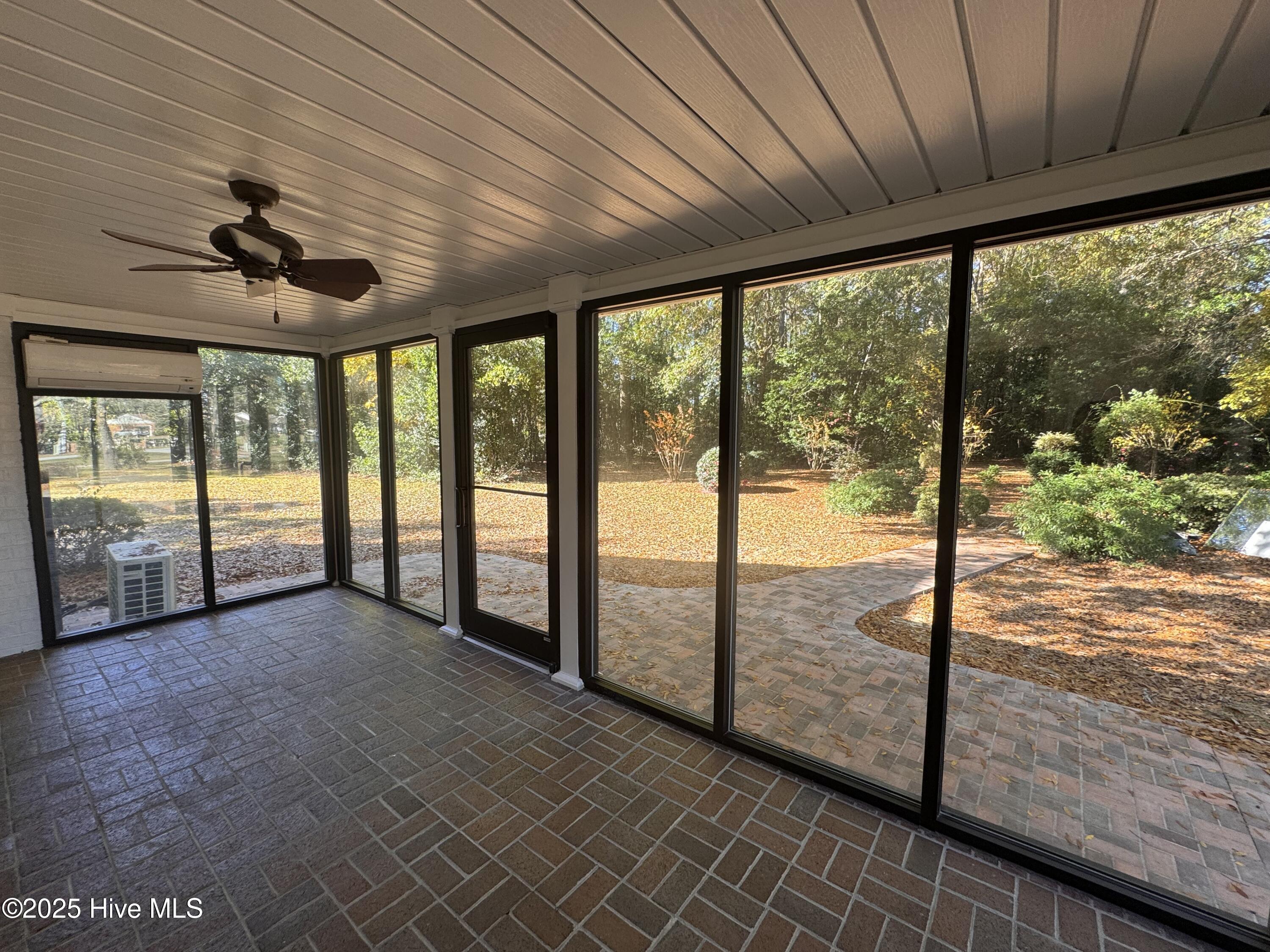 101 Forest Drive Property Photo 10