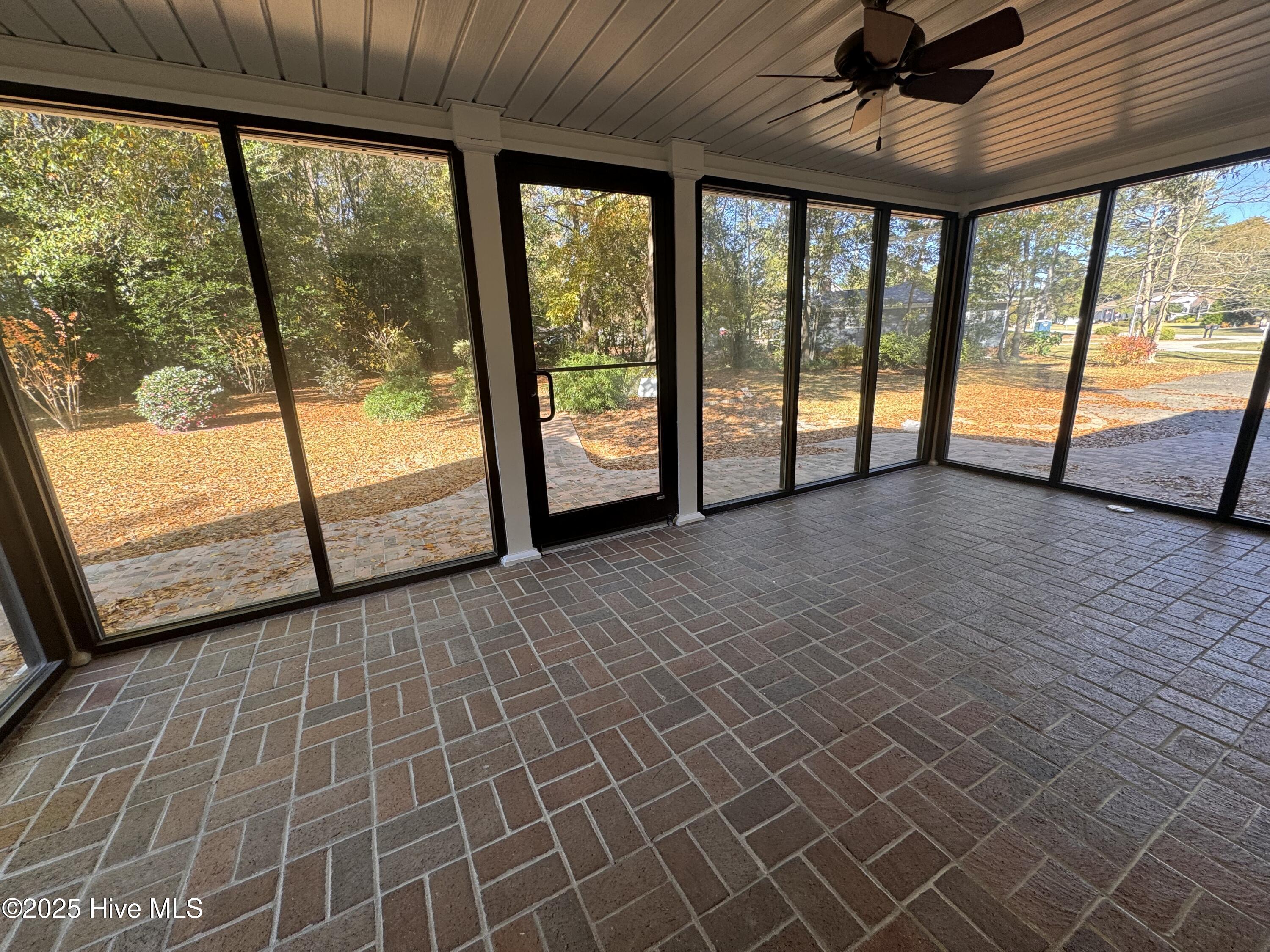 101 Forest Drive Property Photo 11
