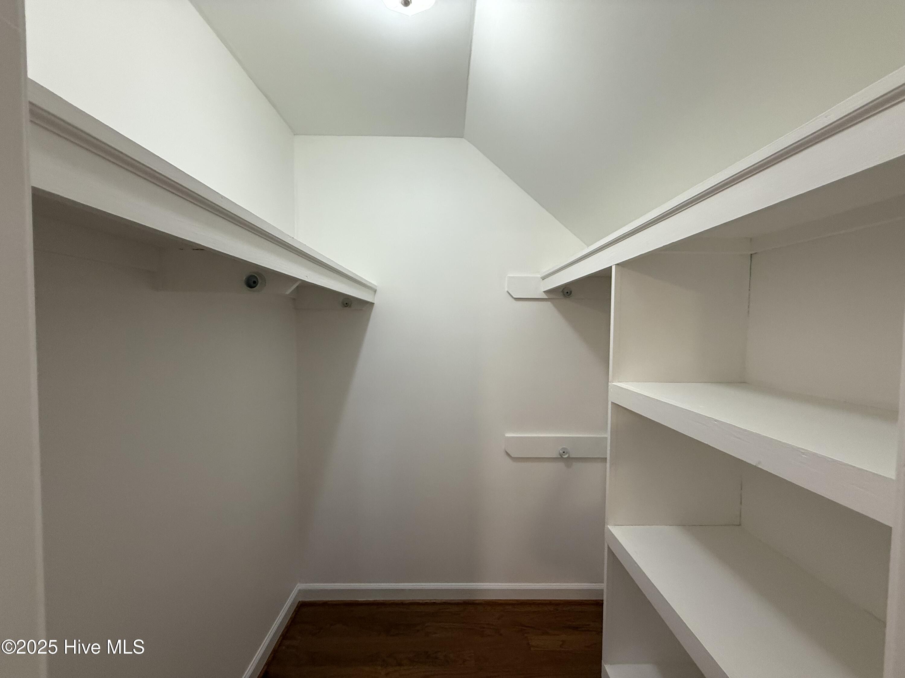 101 Forest Drive Property Photo 32
