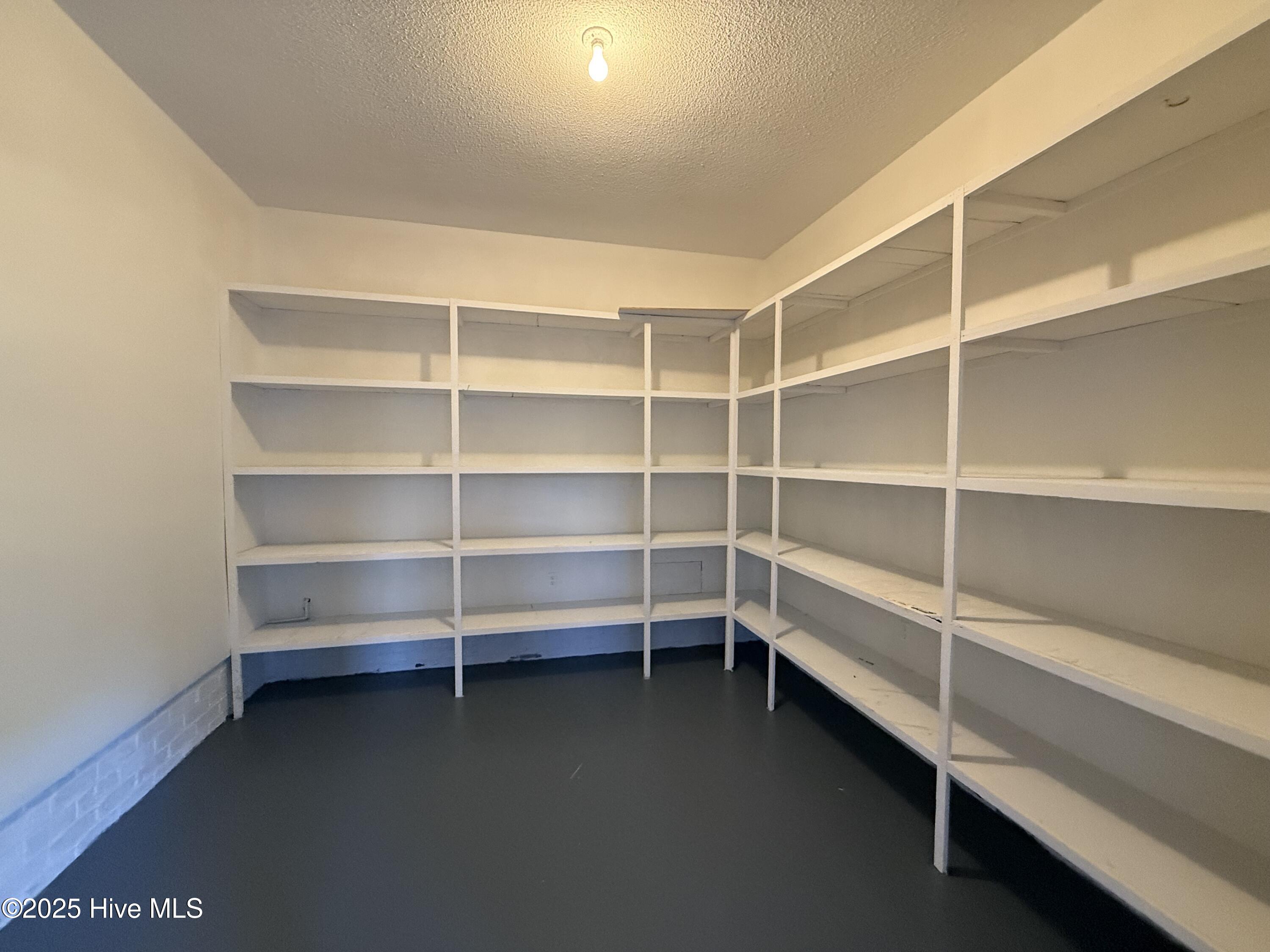 101 Forest Drive Property Photo 37