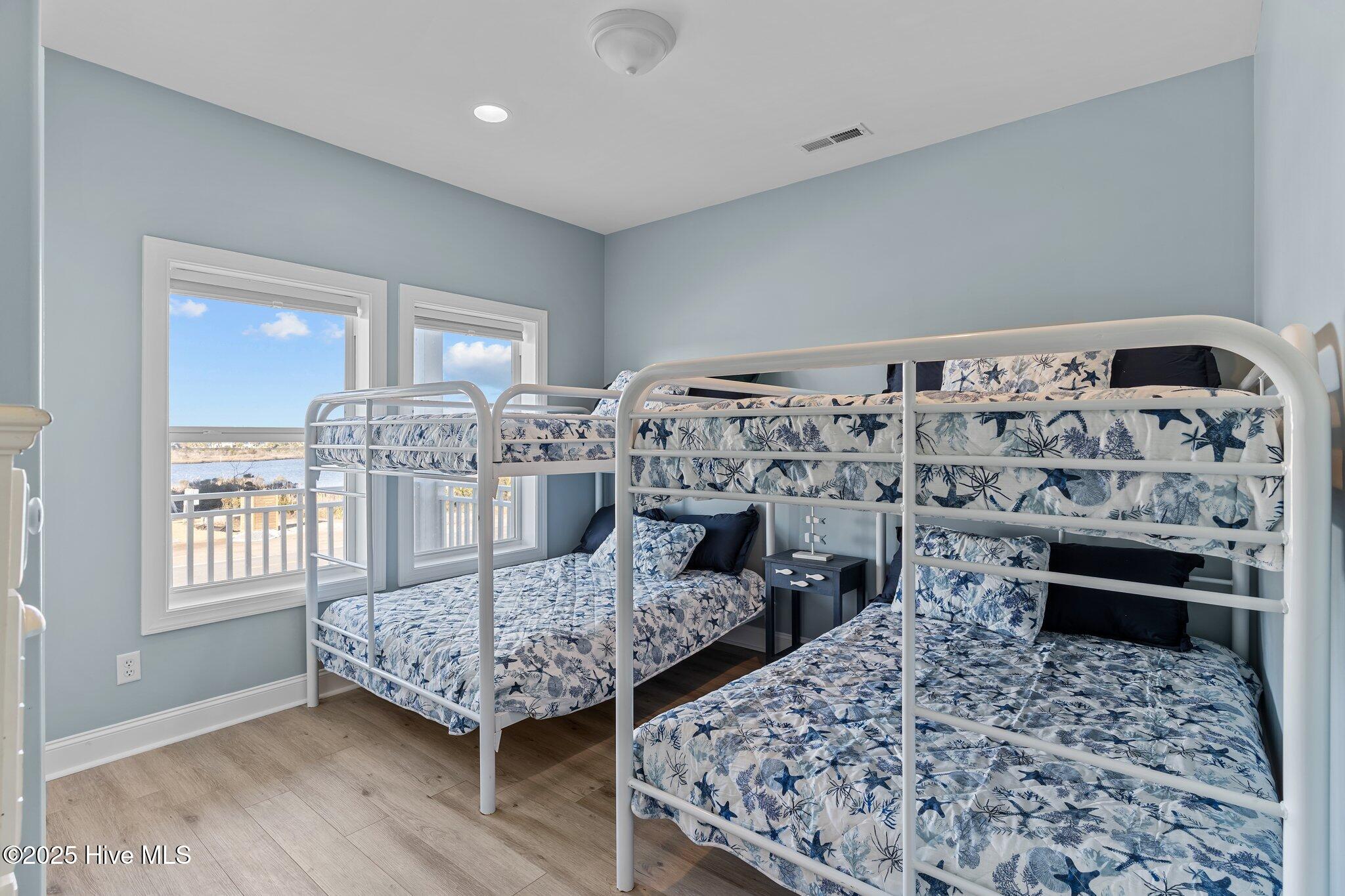 418 New River Inlet Road Property Photo 8